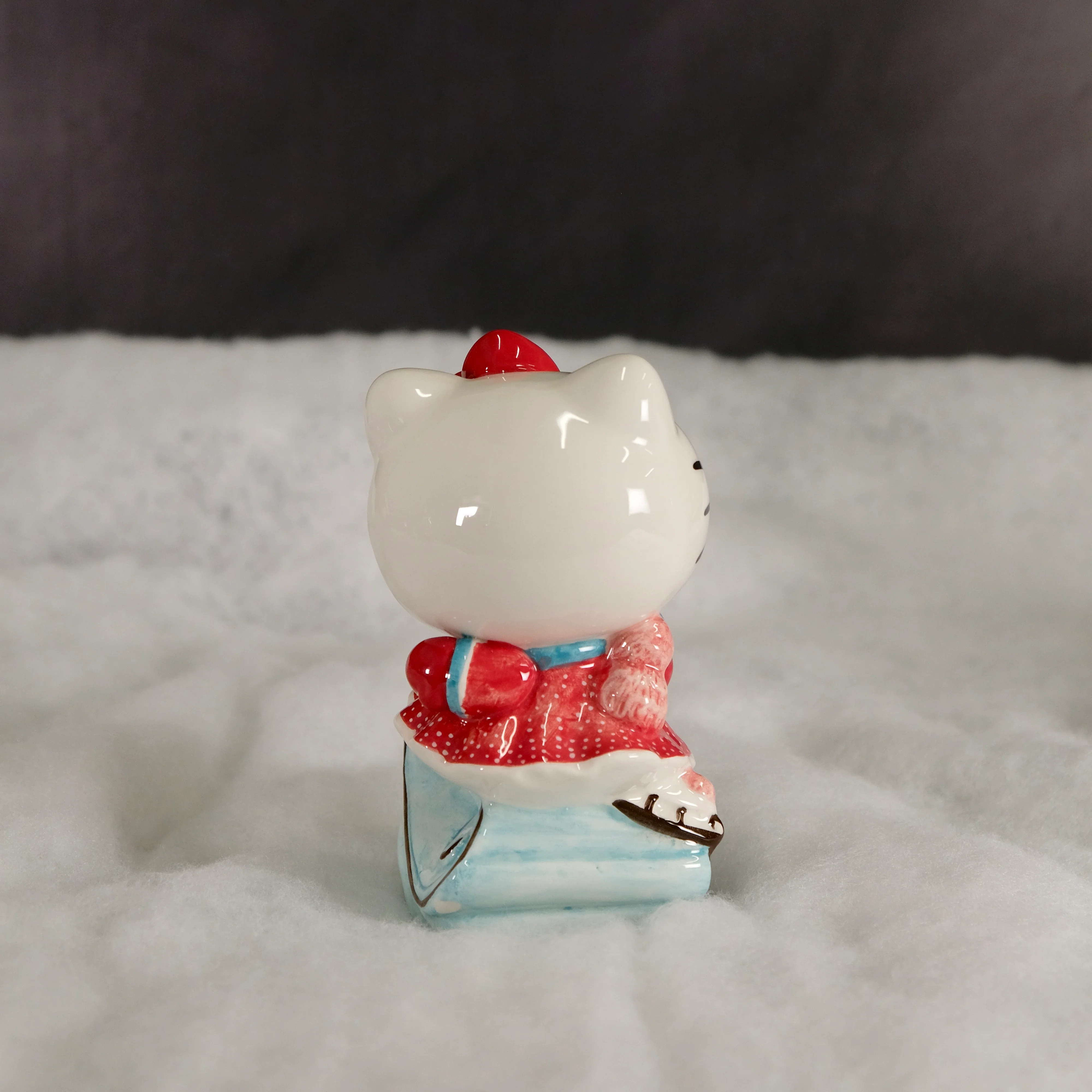 HELLO KITTY ICE SKATING FIGURINE - Image 4