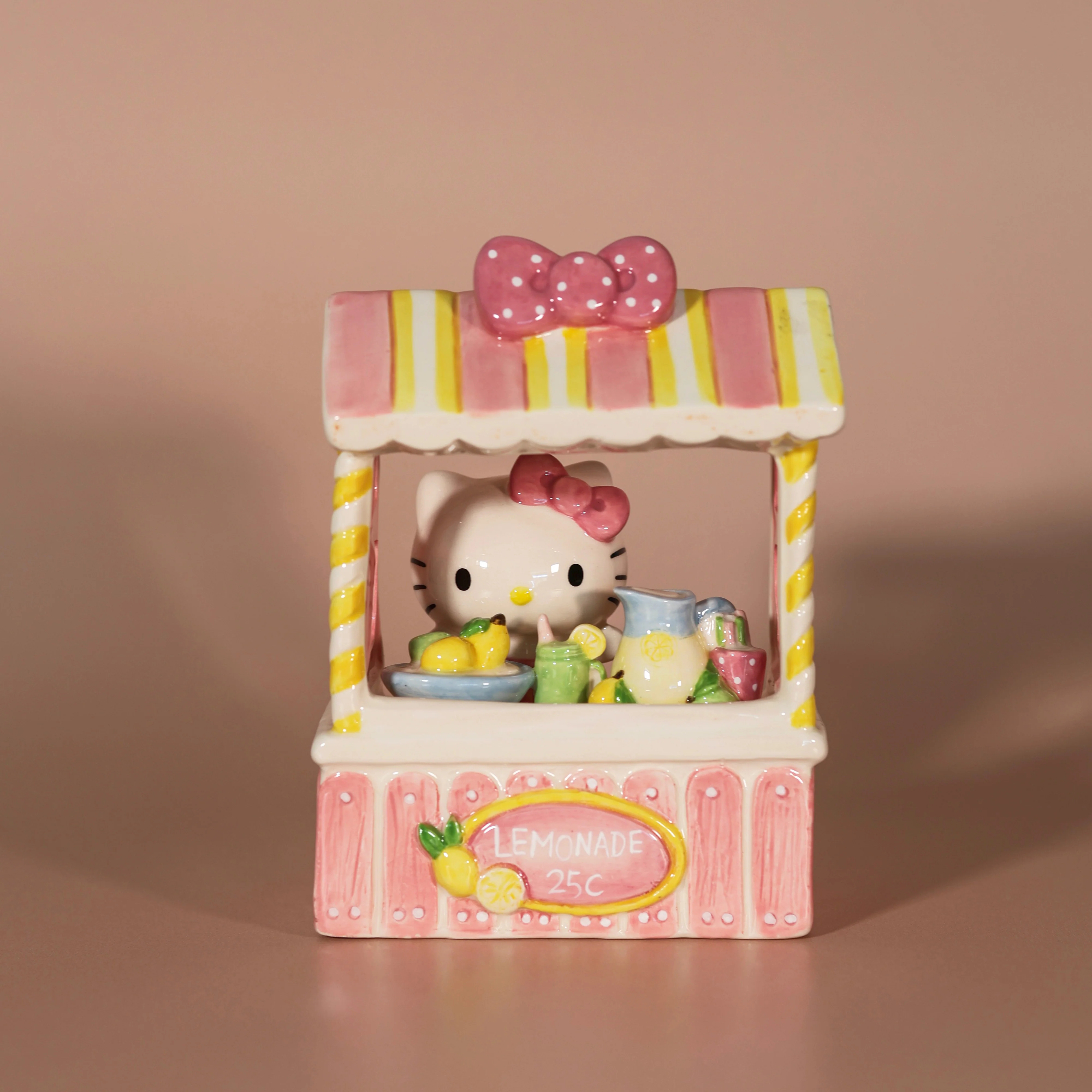 Hello Kitty Lemonade Stand Figurine