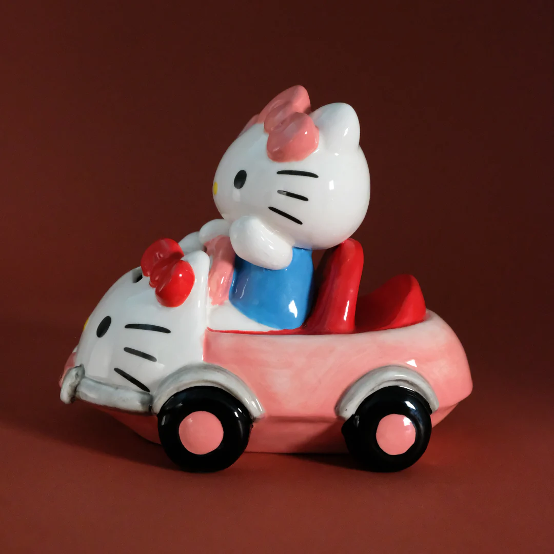 Hello Kitty Love Bug bank - Image 3