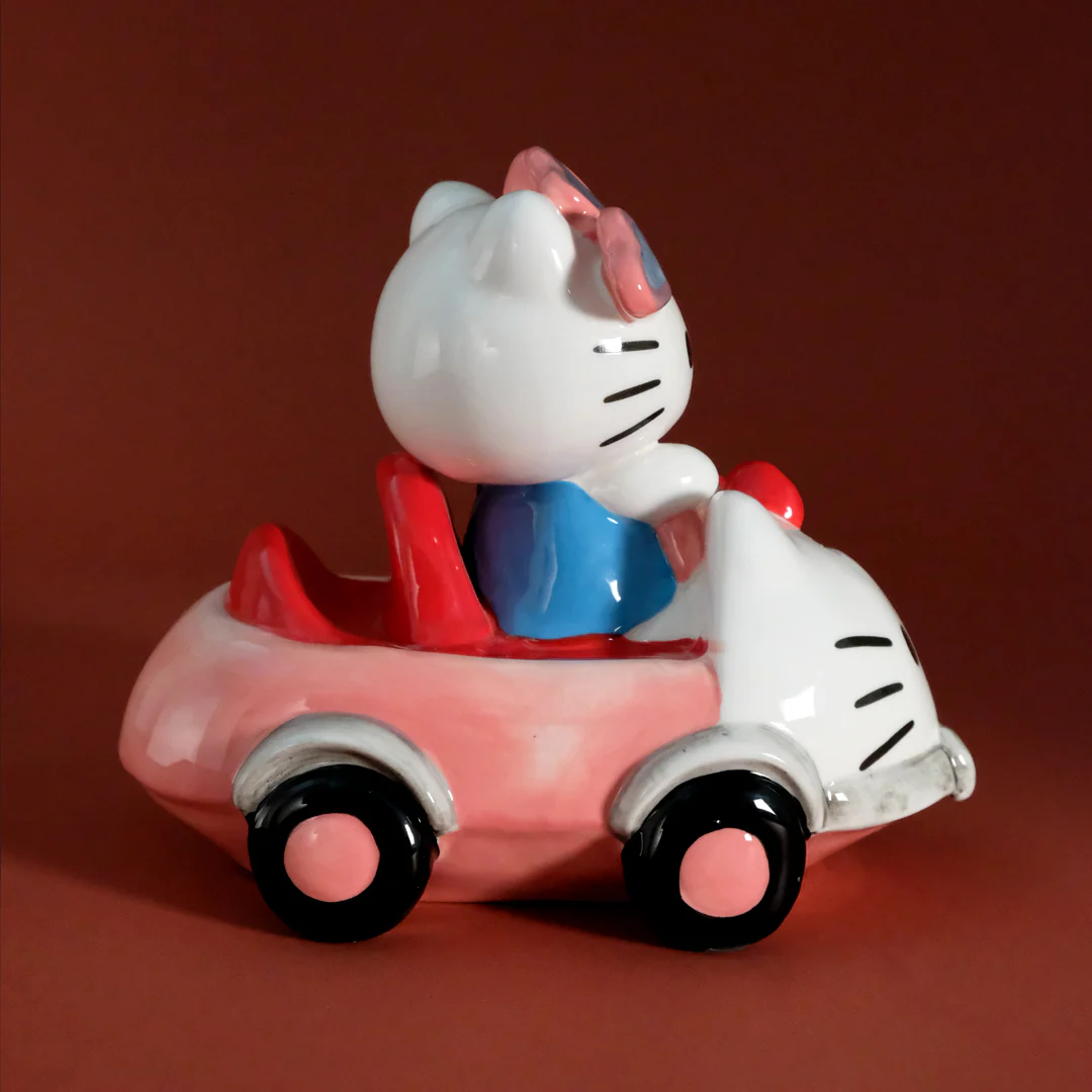 Hello Kitty Love Bug bank - Image 5