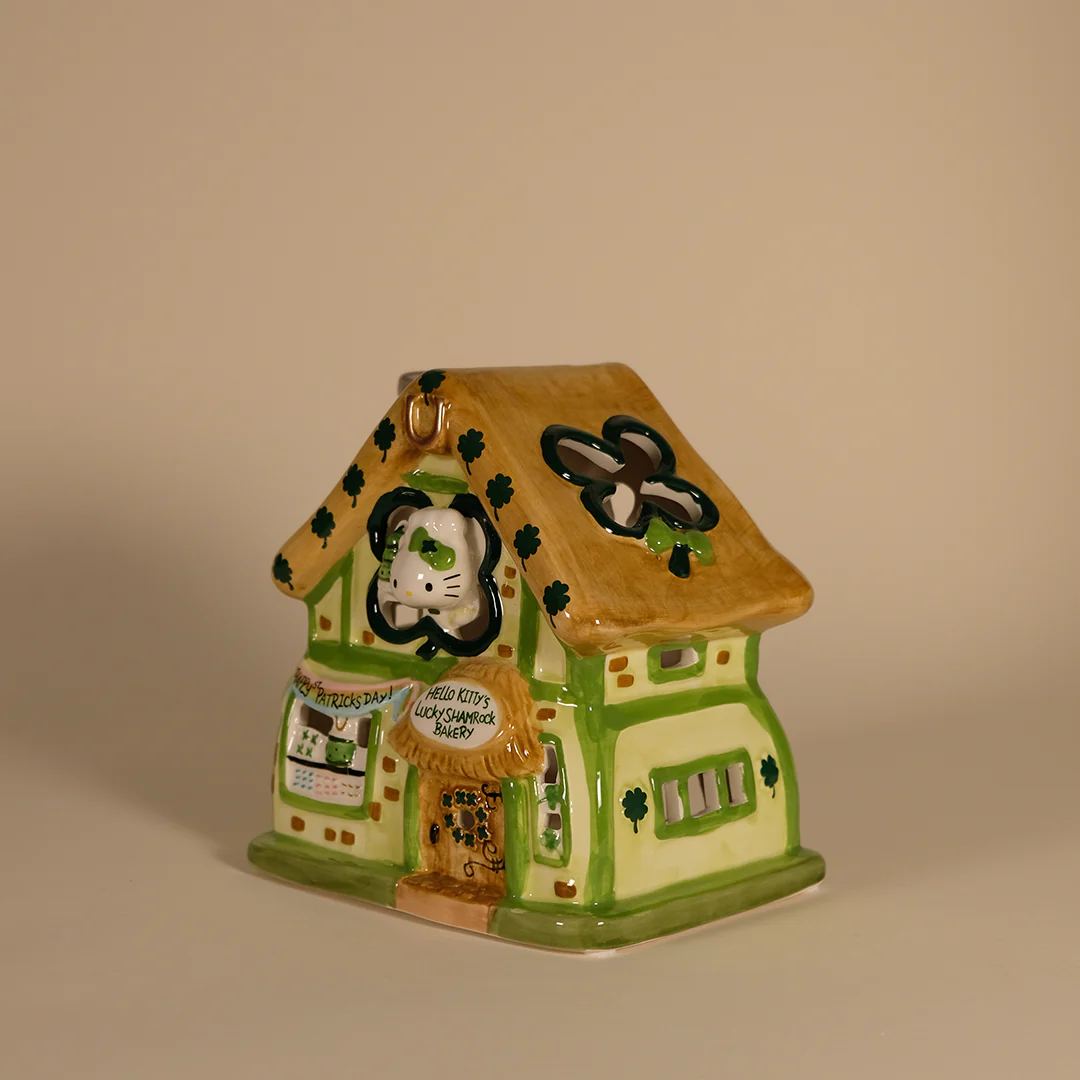 Hello Kitty Lucky Shamrock Candle House - Image 2