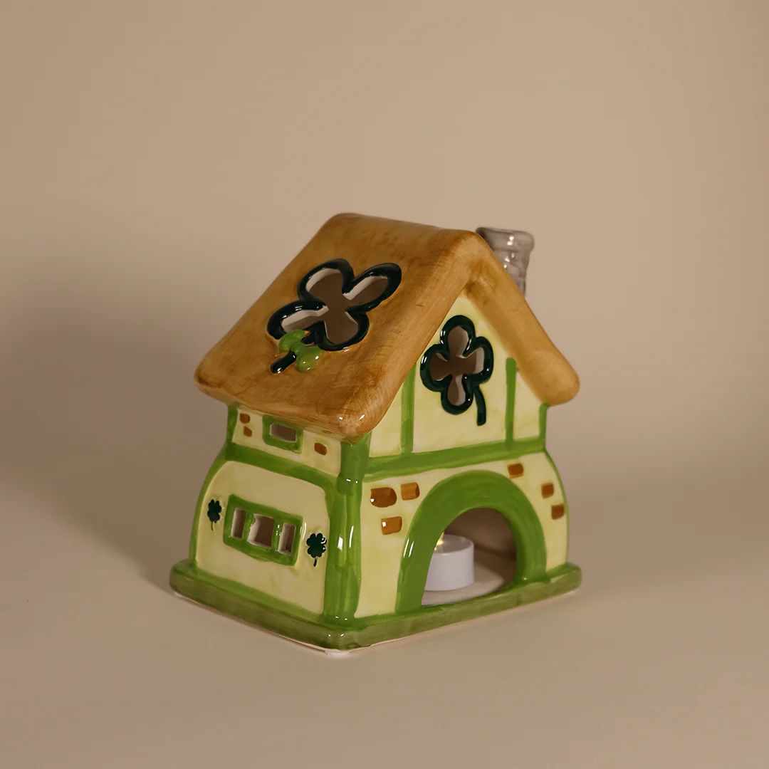 Hello Kitty Lucky Shamrock Candle House - Image 3