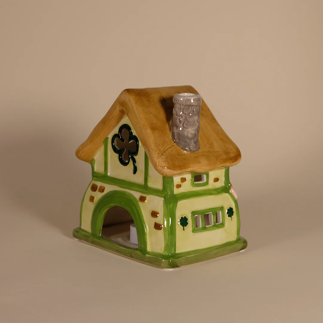 Hello Kitty Lucky Shamrock Candle House - Image 5