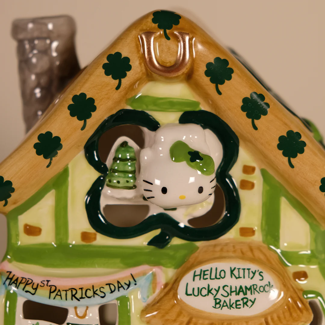 Hello Kitty Lucky Shamrock Candle House - Image 6