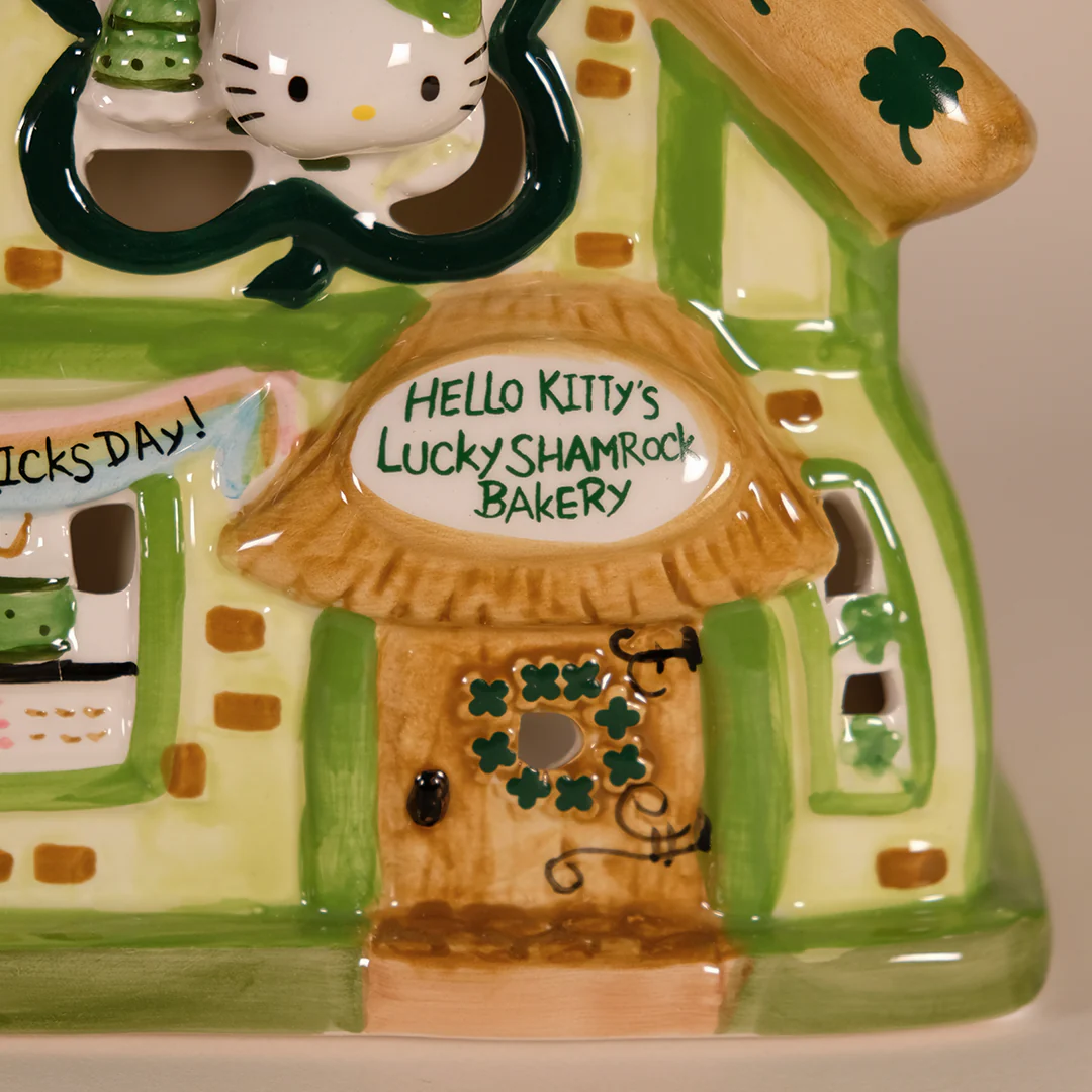Hello Kitty Lucky Shamrock Candle House - Image 7