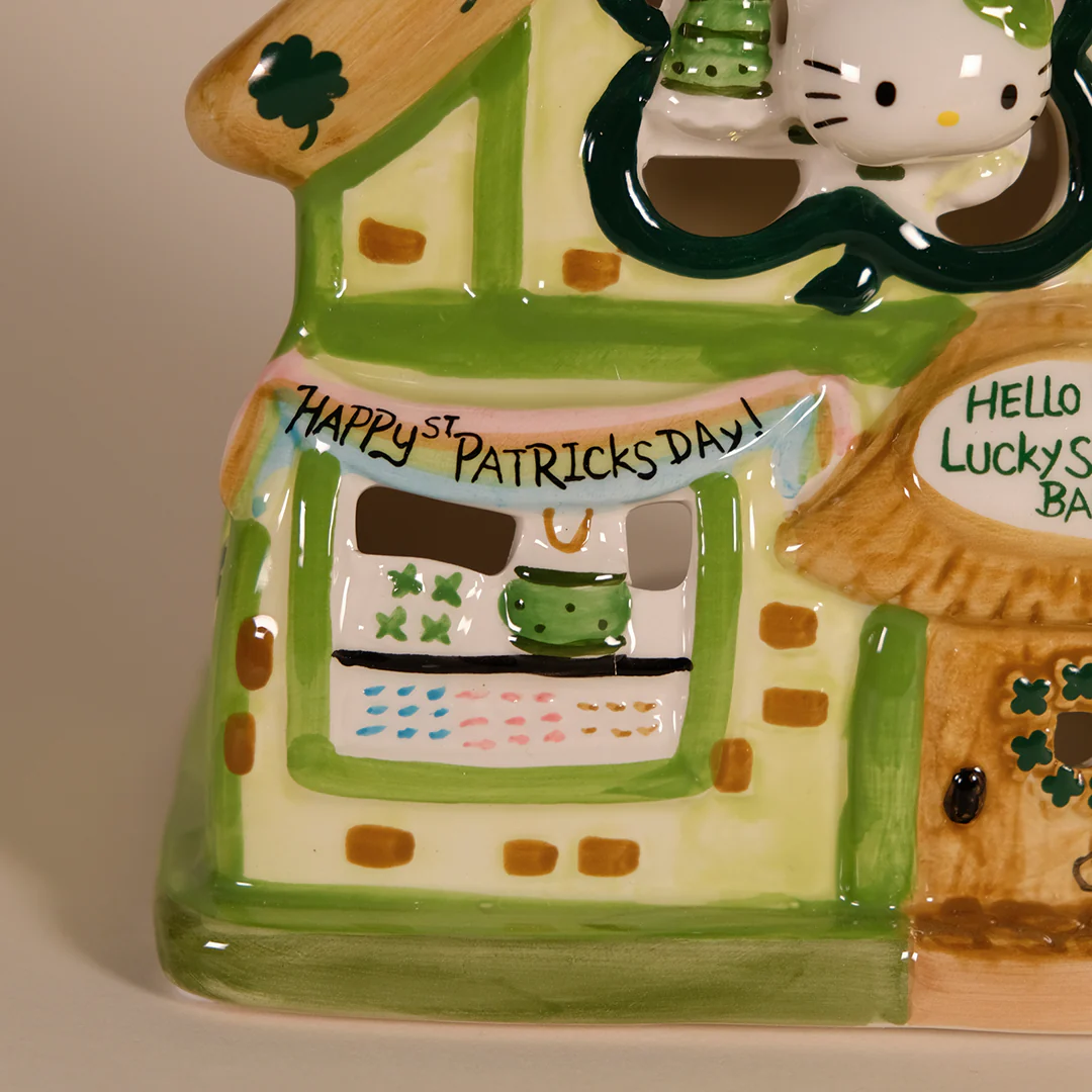 Hello Kitty Lucky Shamrock Candle House - Image 8