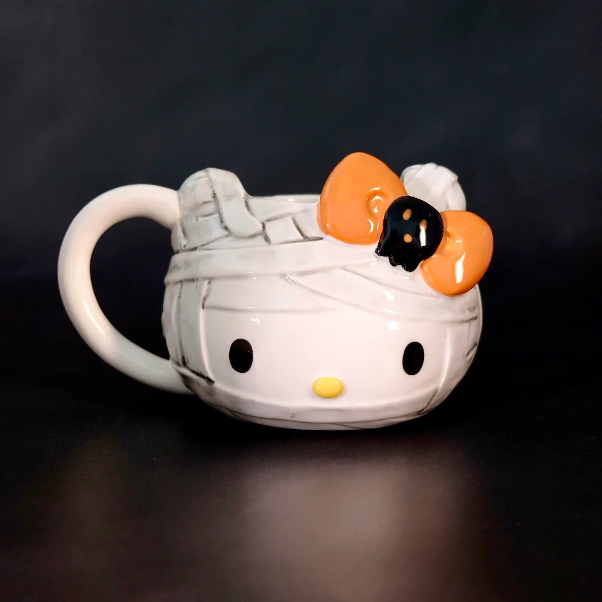 HELLO KITTY MUMMY MUG & FIGURINE SET - Image 4