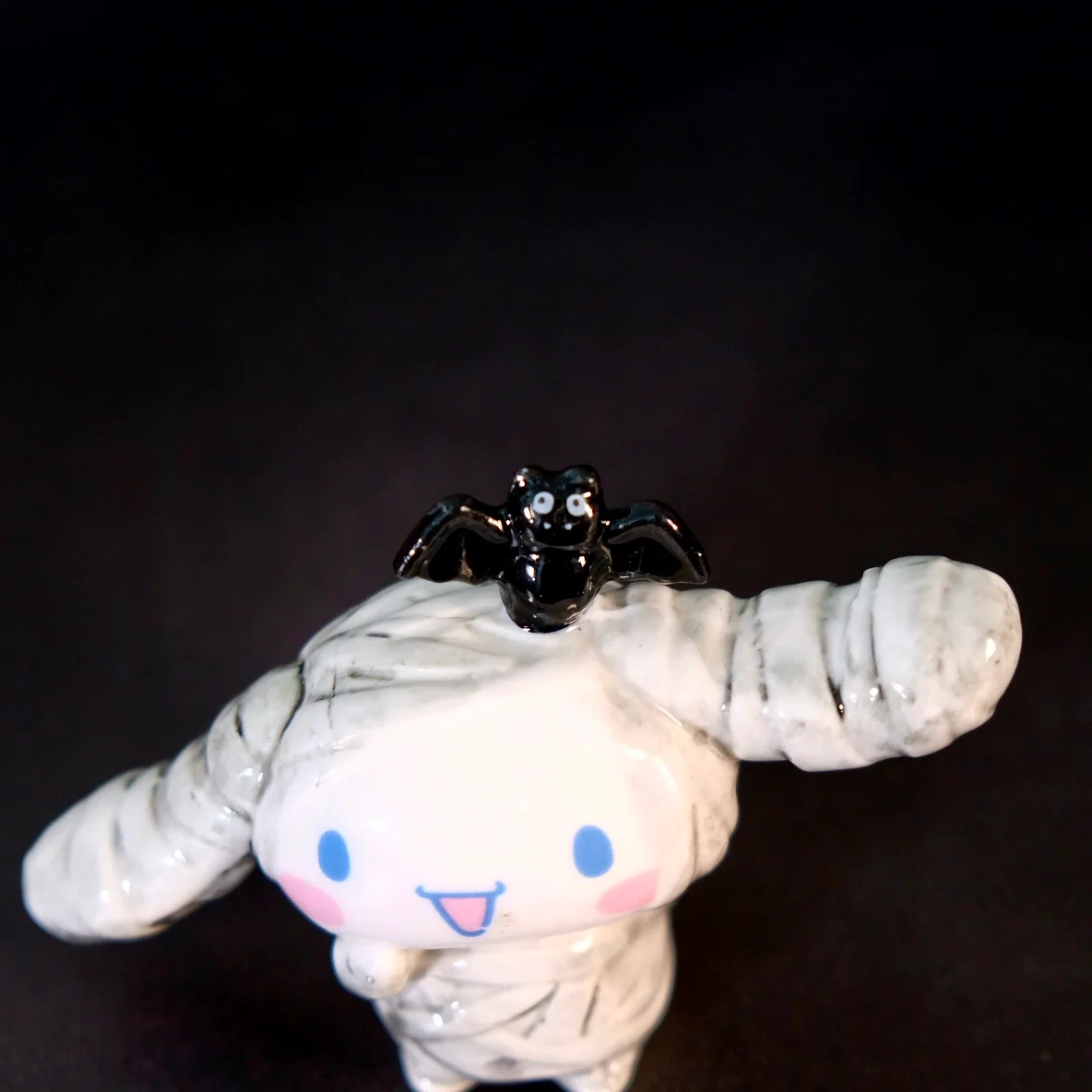 HELLO KITTY MUMMY MUG & FIGURINE SET - Image 9