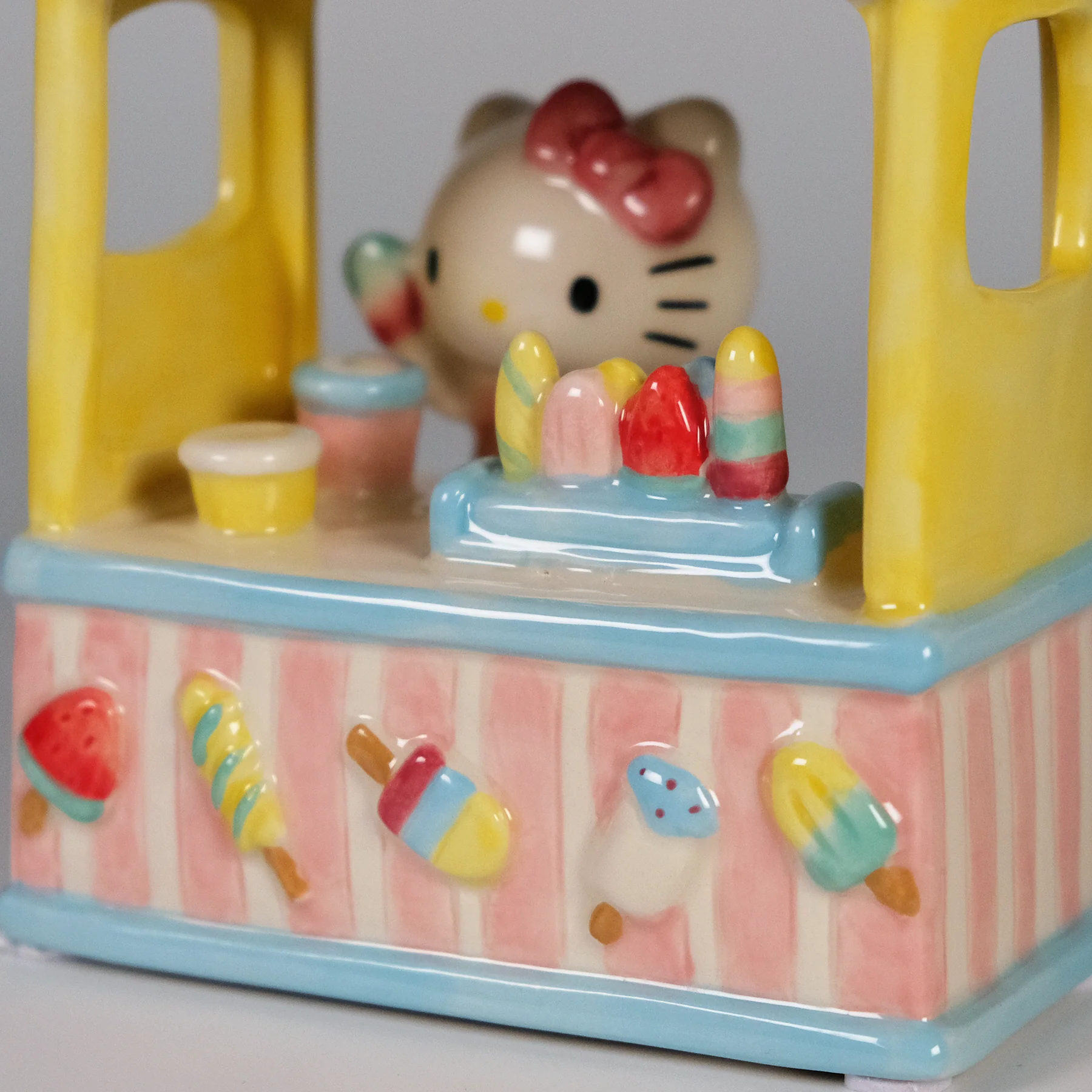 Hello Kitty Popsicle Stand Figurine - Image 7