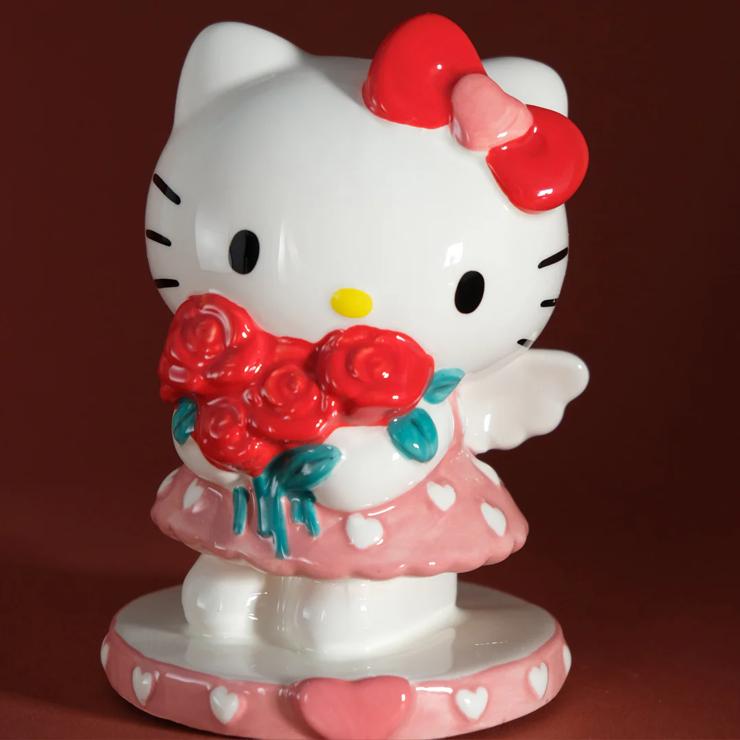 Hello Kitty Red Rose Bouquet Figurine - Image 5