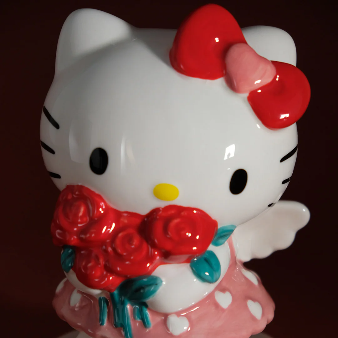 Hello Kitty Red Rose Bouquet Figurine - Image 6