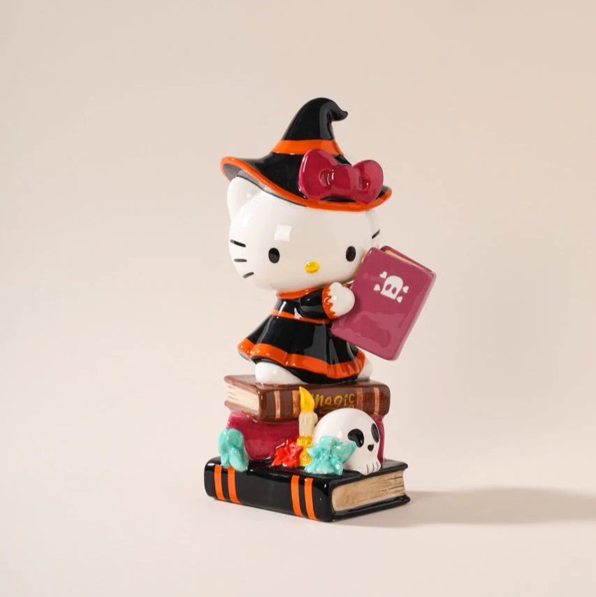 Hello Kitty Spooky Library Figurine - Image 3