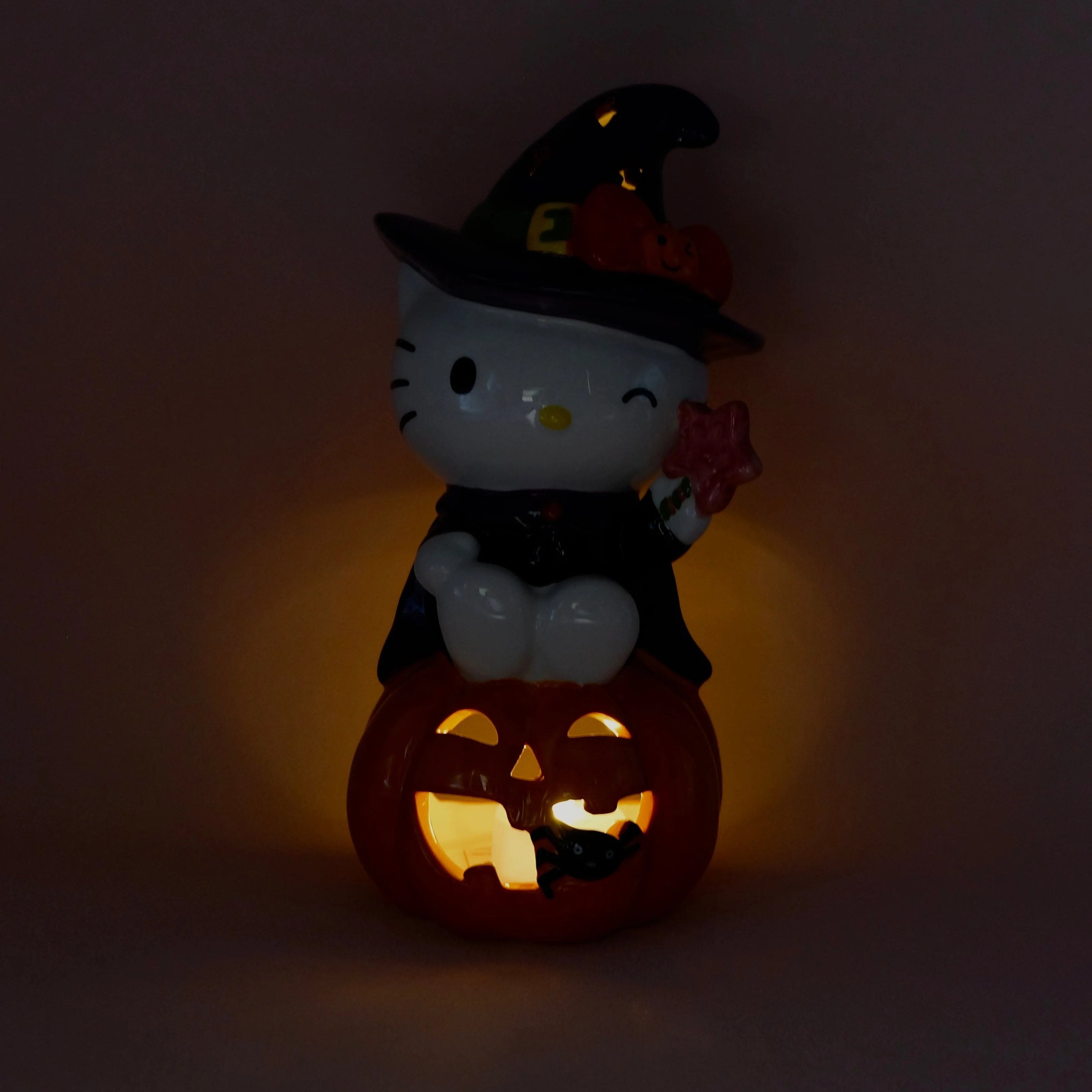 Hello Kitty Witch Pumpkin Candle House - Image 8