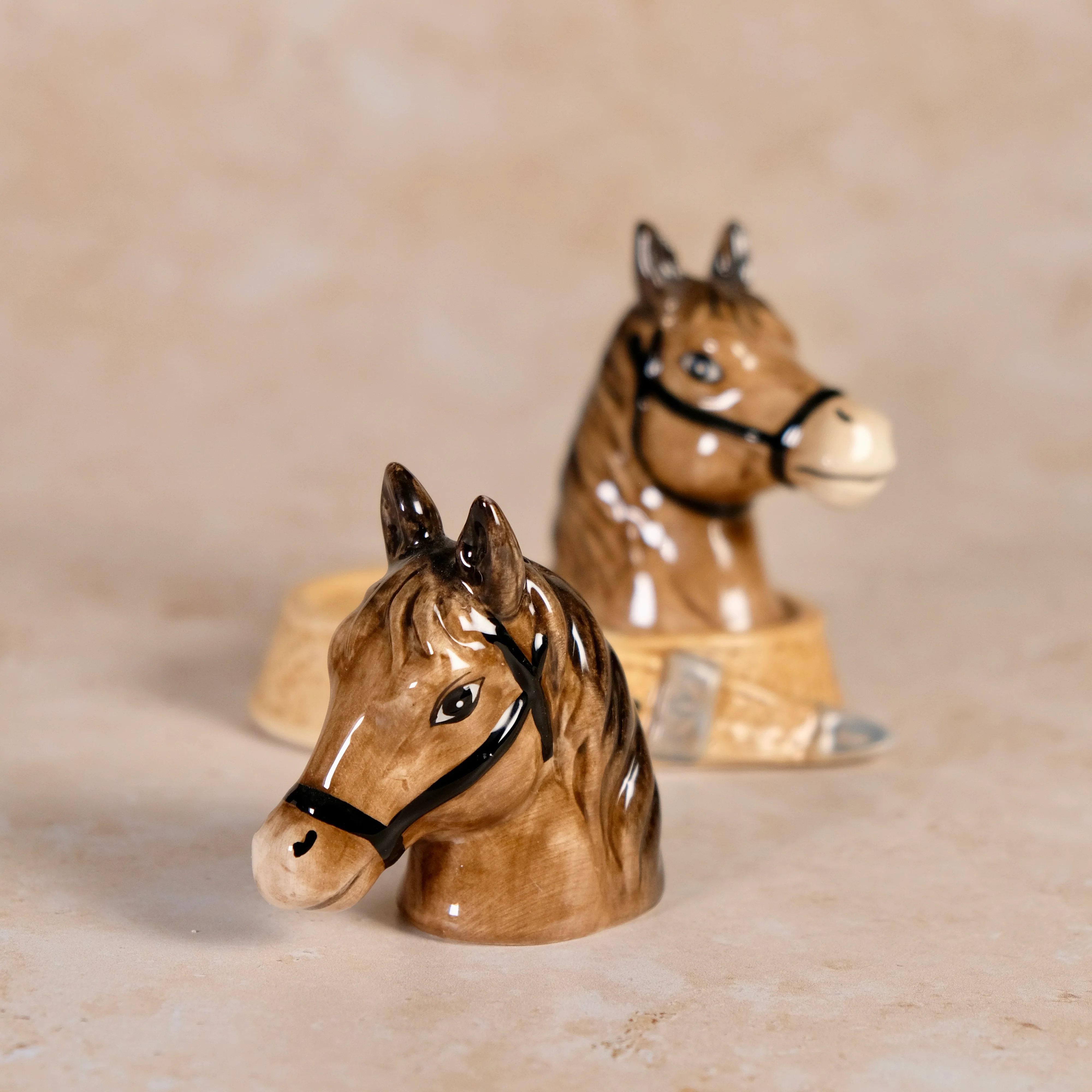 HORSES ON STAND SALT & PEPPER SET - Image 2