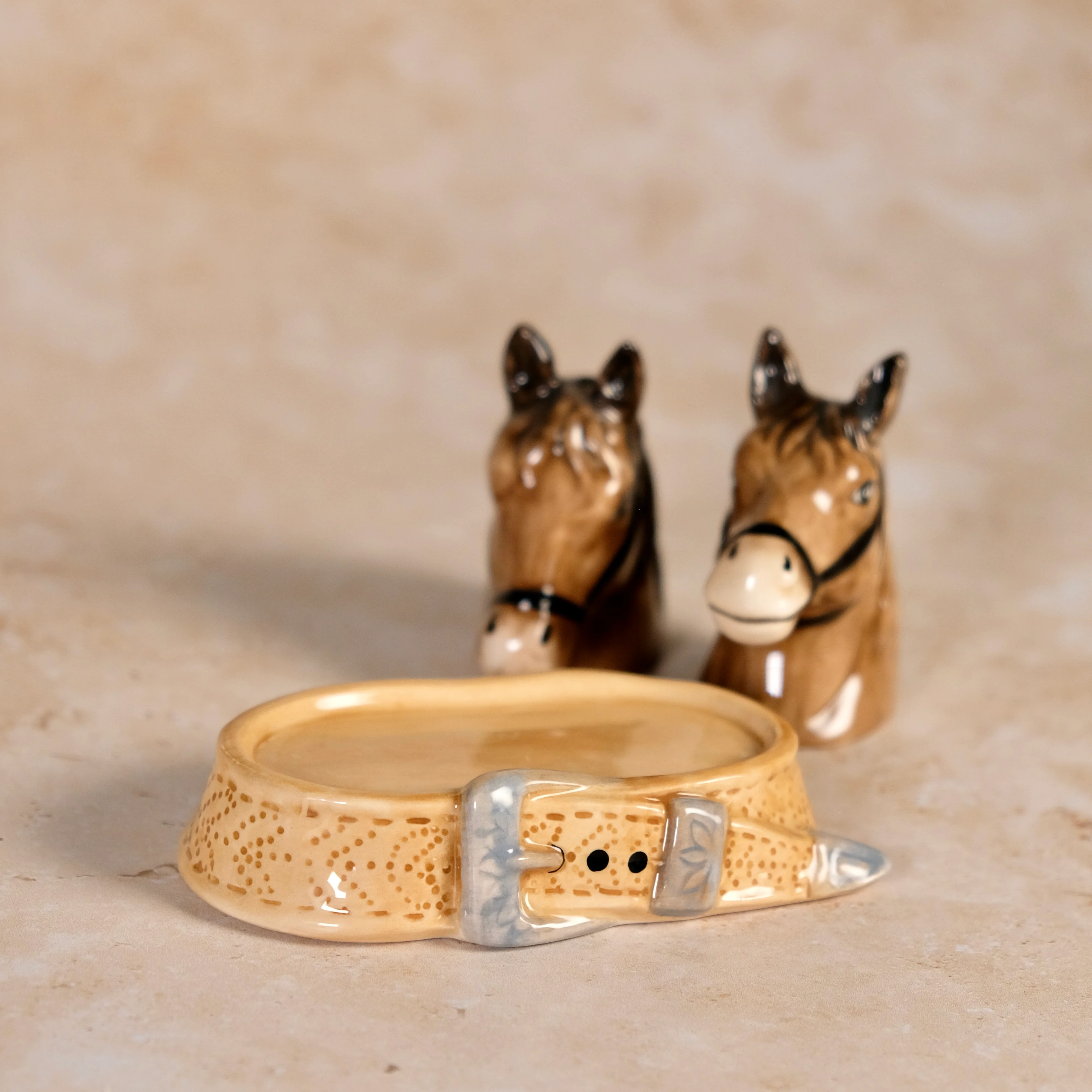 HORSES ON STAND SALT & PEPPER SET - Image 4