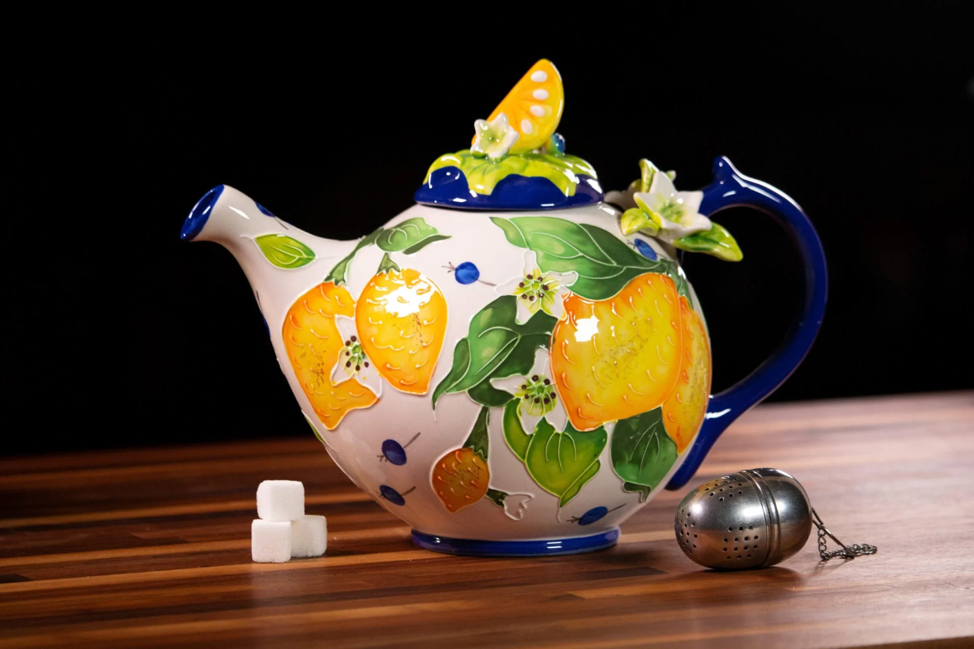 Icing on the Cake - Lemon Teapot - Image 3