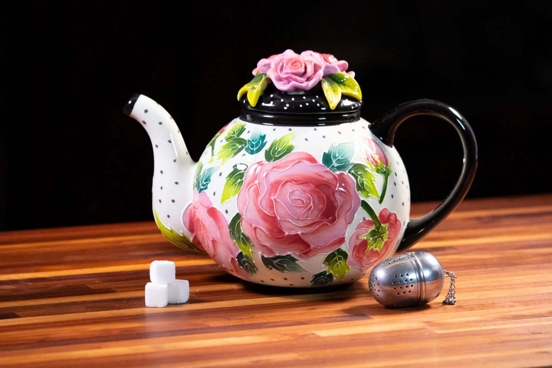 Icing on the Cake - Rose Teapot - Image 2