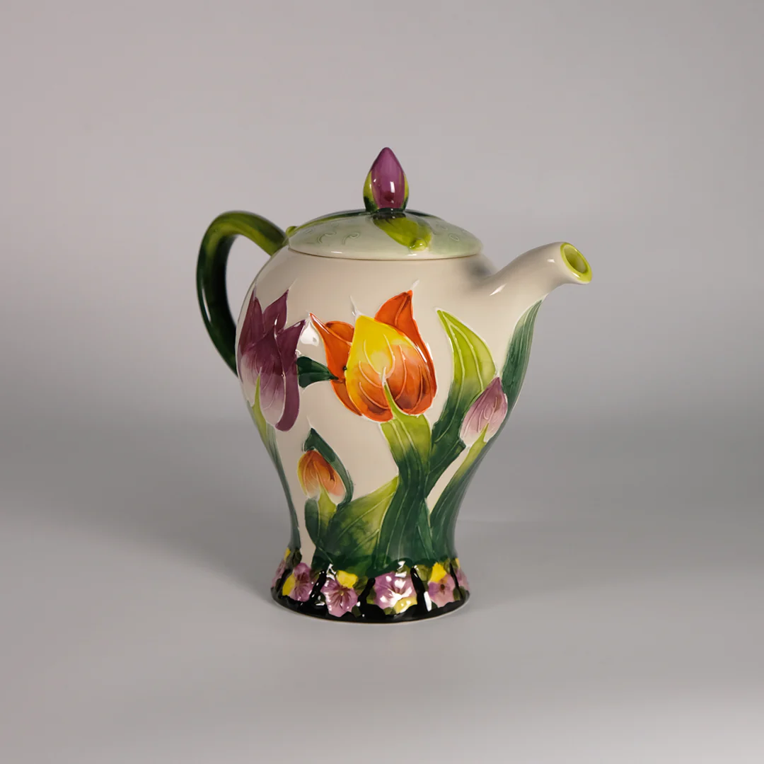 Icing on the Cake - Tulip Teapot - Image 3