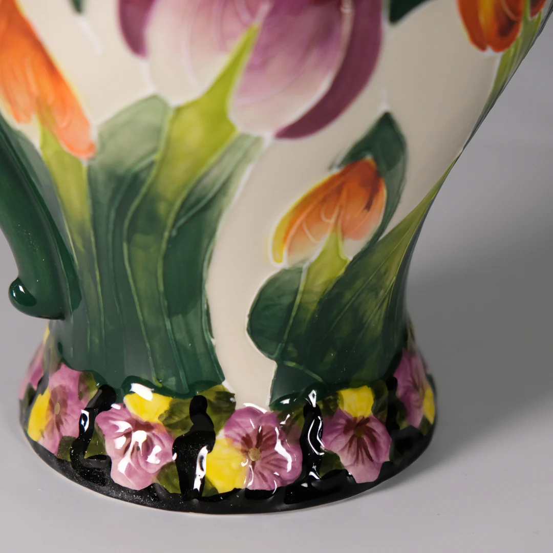 Icing on the Cake - Tulip Teapot - Image 6