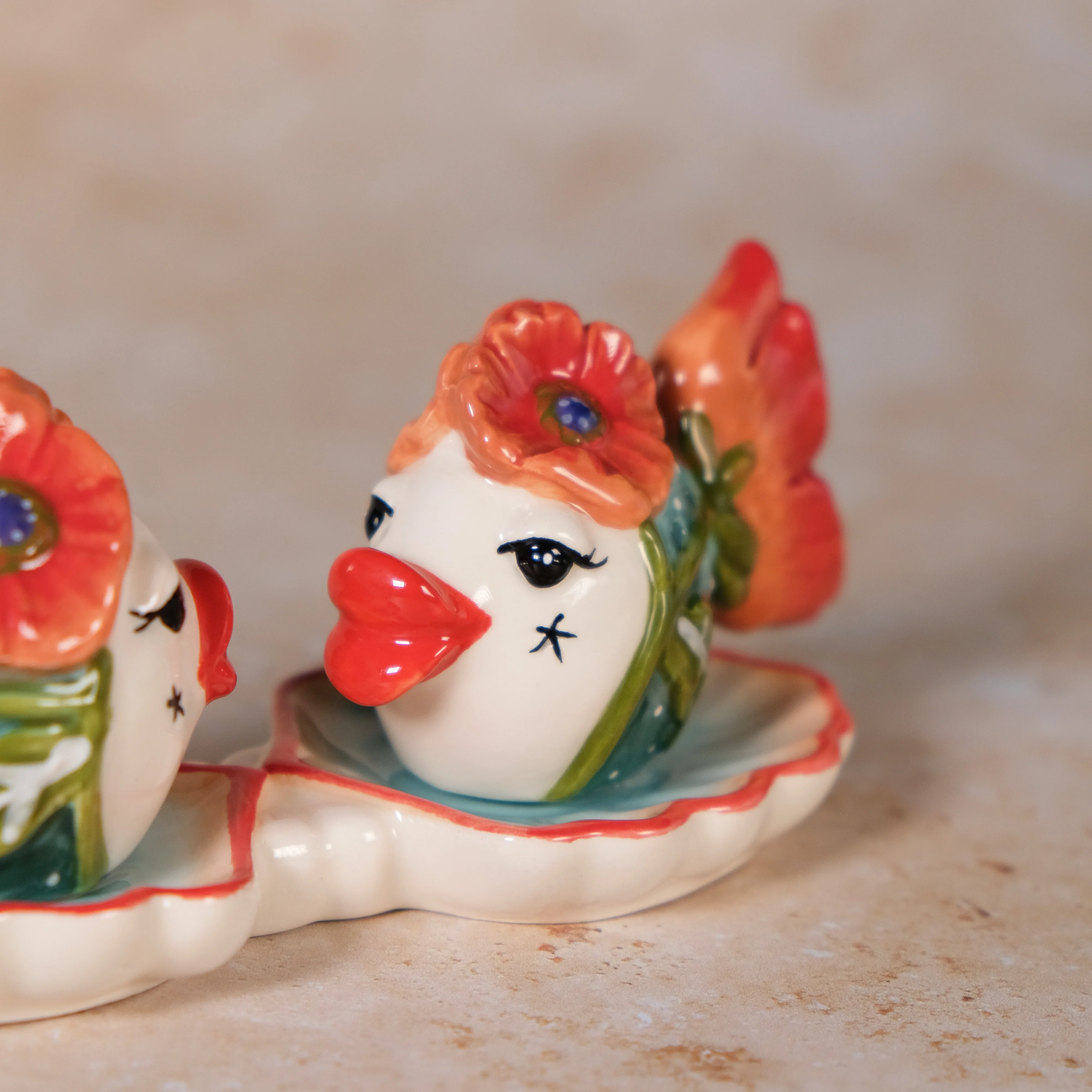 Kissy Fish S&P Set with Tray - Image 4