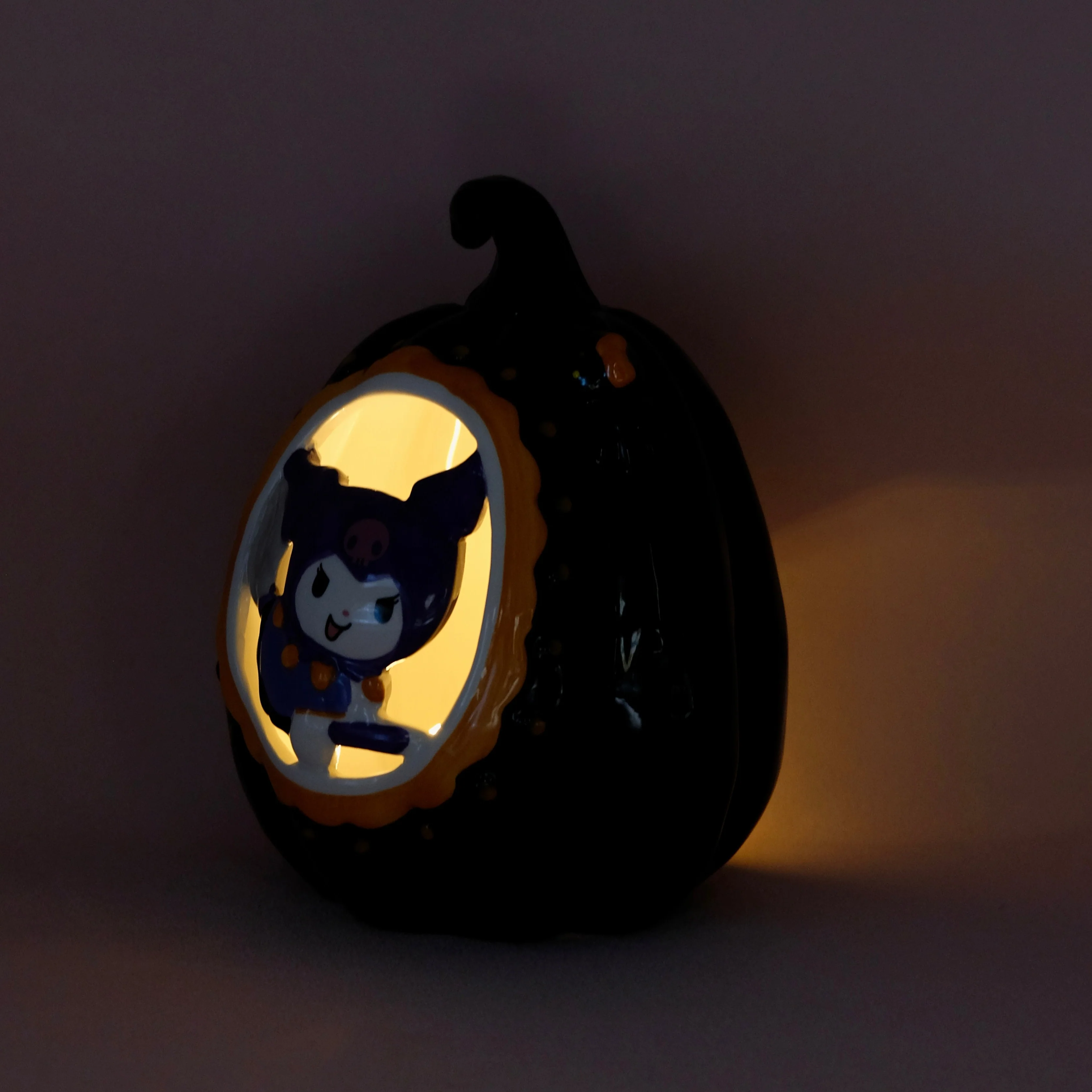 Kuromi Pumpkin Cutout Candle House - Image 8