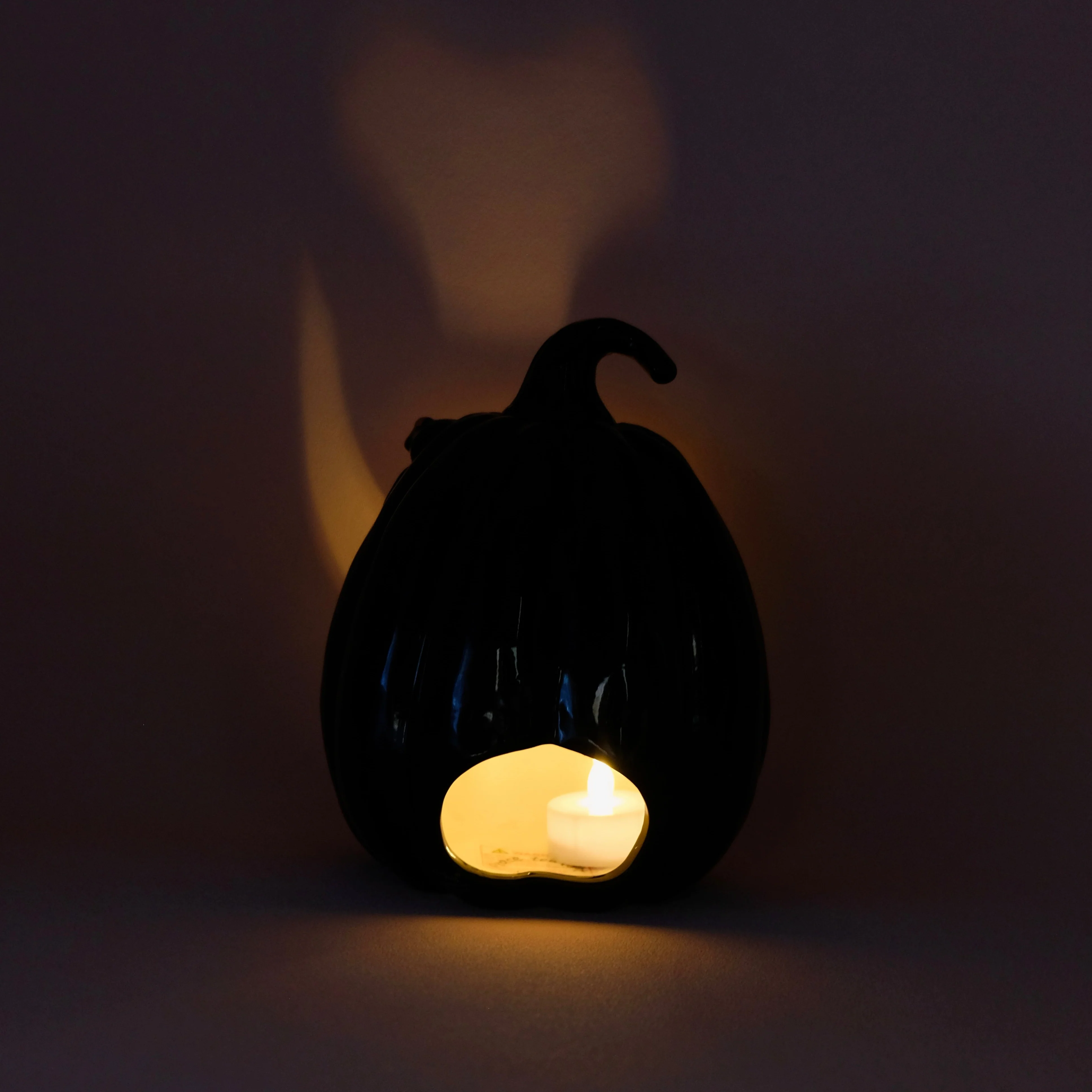 Kuromi Pumpkin Cutout Candle House - Image 9