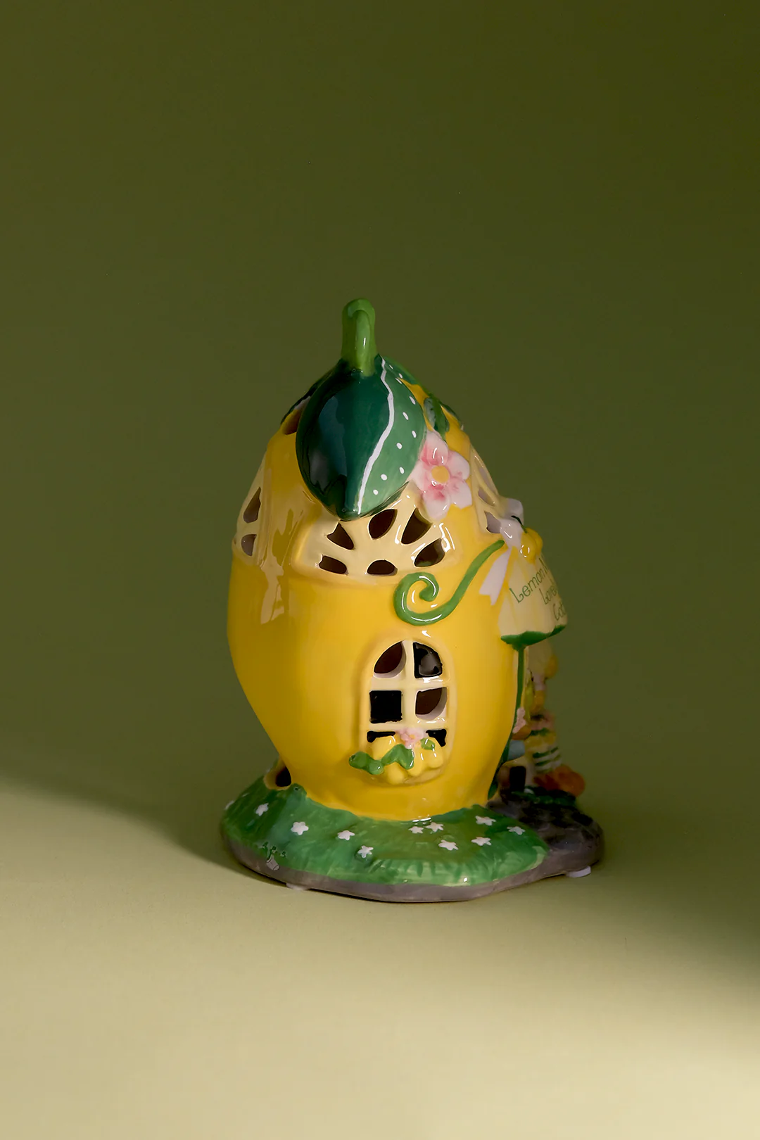 Lemon Meringue's Lovely Little Cottage Candle House - Image 4