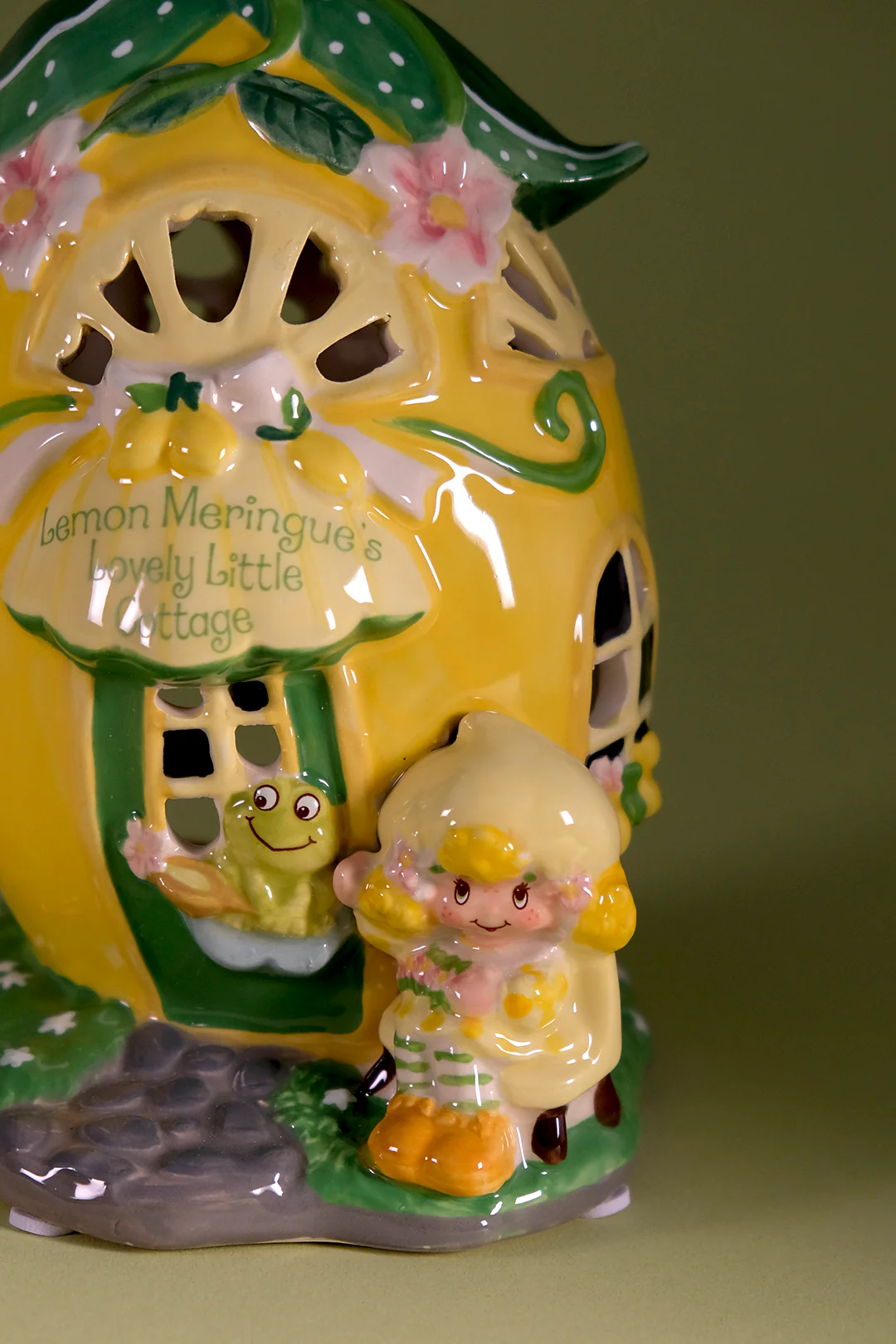Lemon Meringue's Lovely Little Cottage Candle House - Image 6