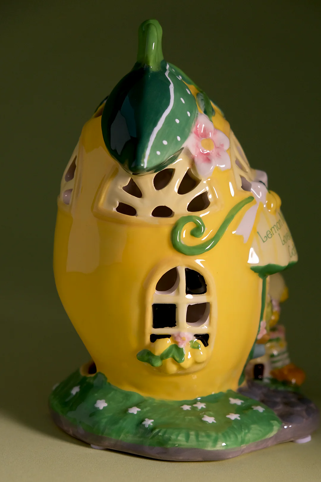 Lemon Meringue's Lovely Little Cottage Candle House - Image 8