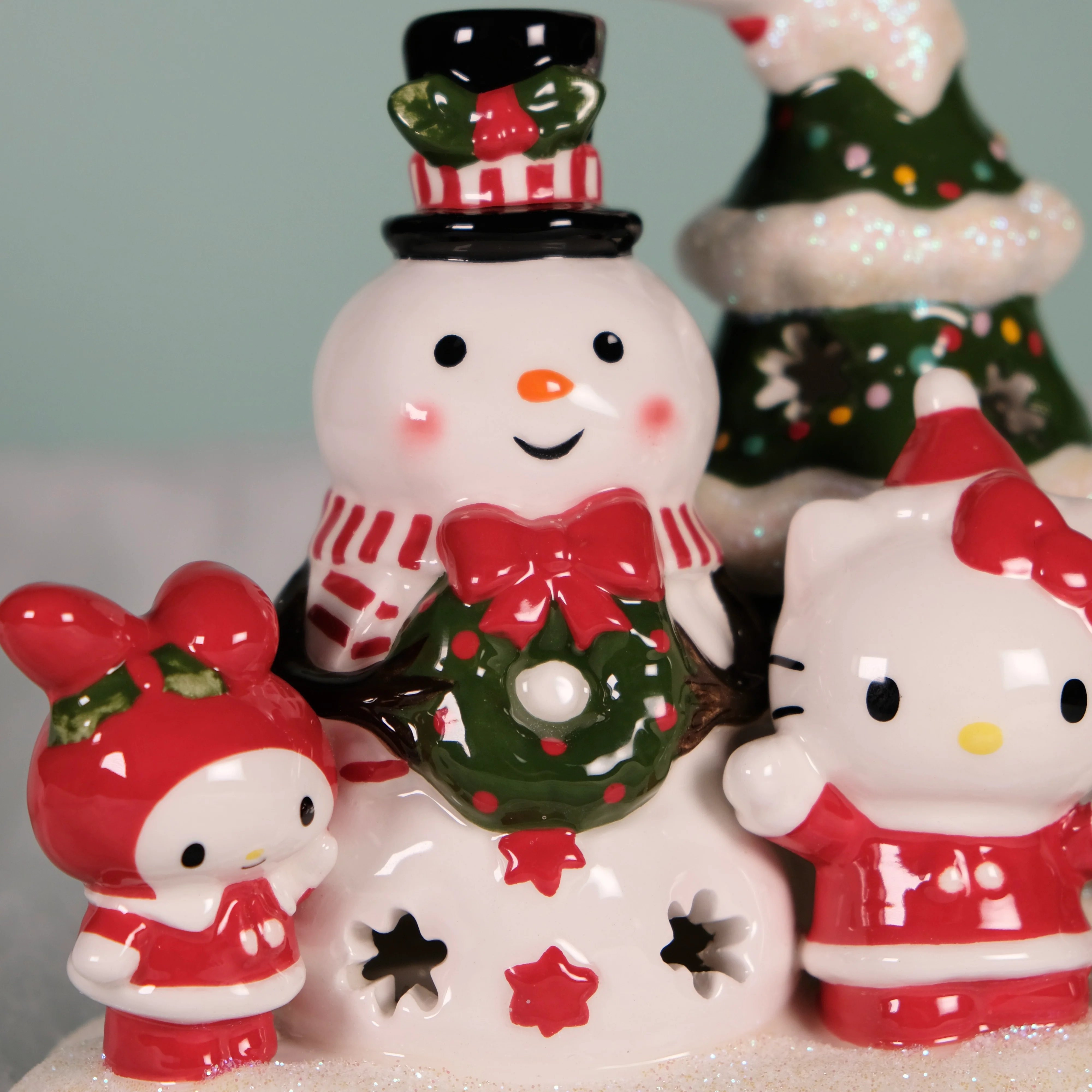 Let it Snow Hello Kitty and Friends Tealite Holder - Image 7