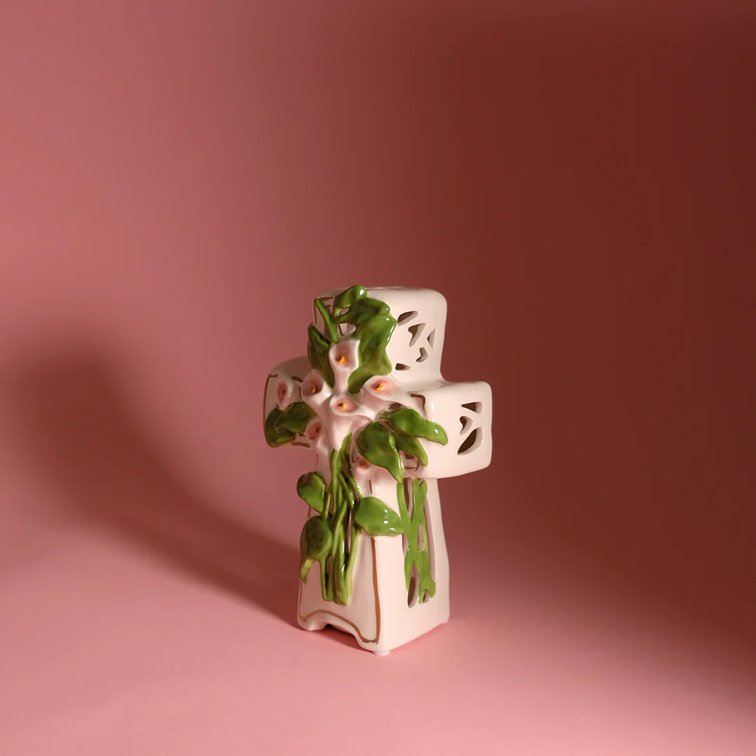 Lily Cross Tealight Holder in White - Image 3