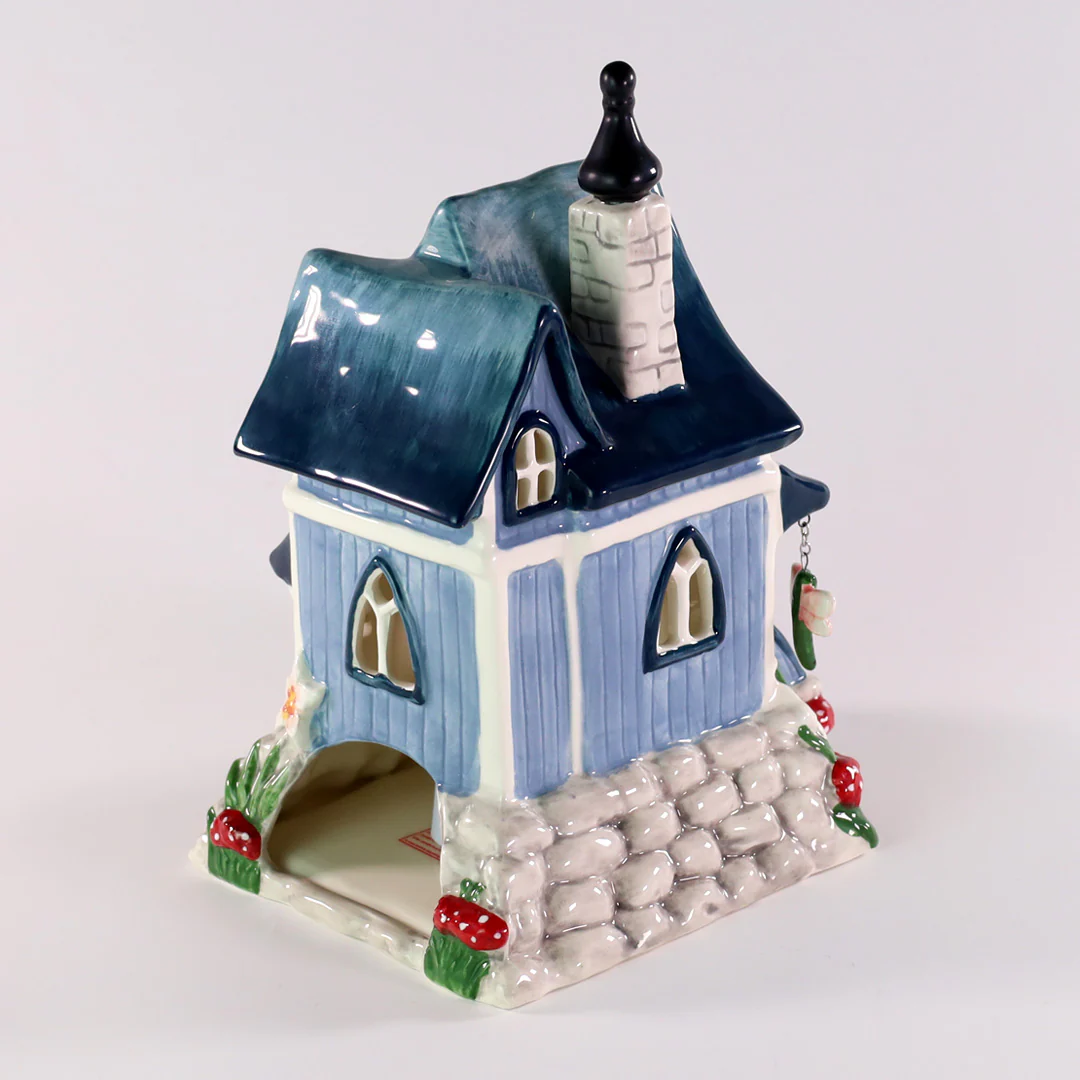 LILY LOUNGE CANDLE HOUSE - Image 3