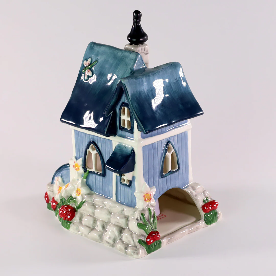 LILY LOUNGE CANDLE HOUSE - Image 4