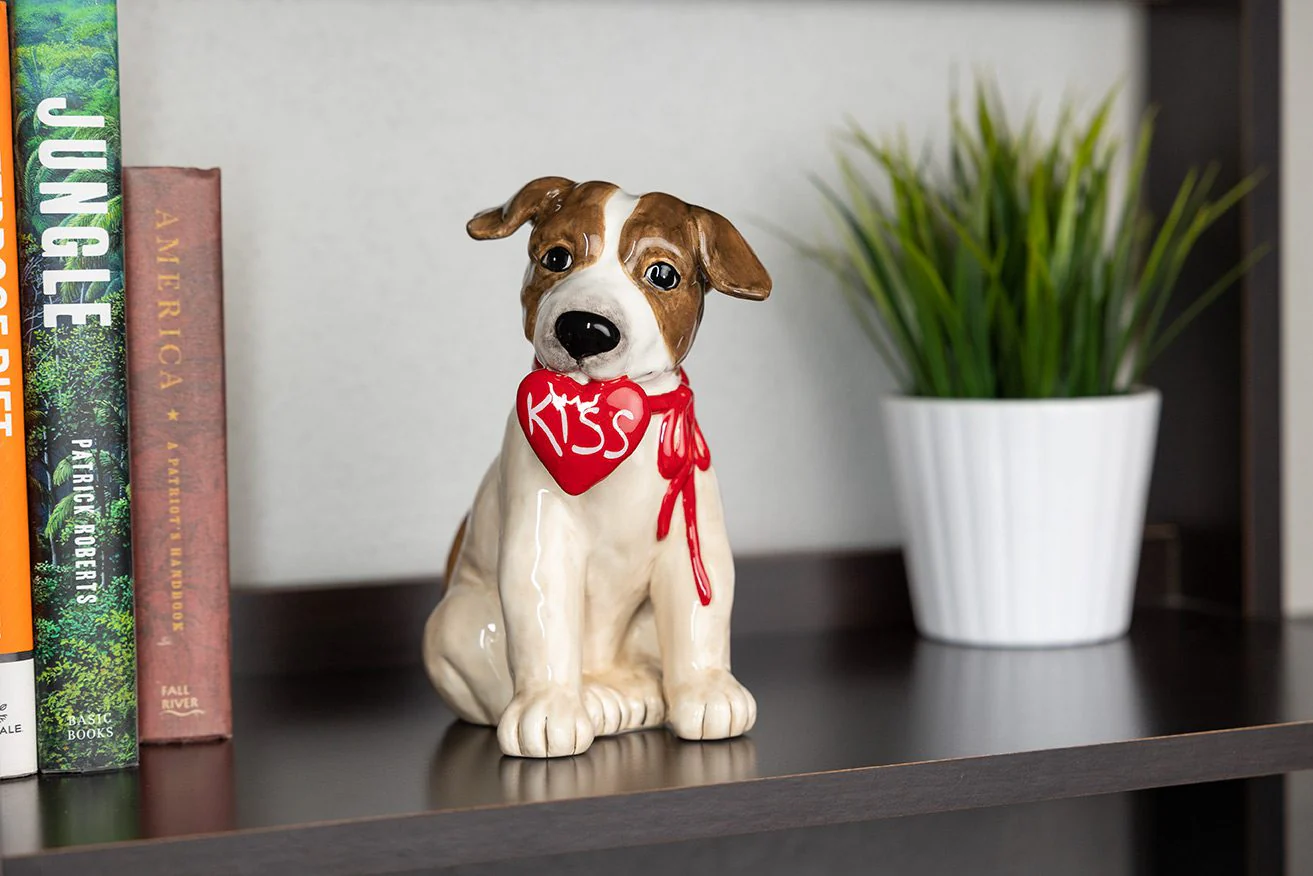 Love Doggy Kisses Figurine - Image 8