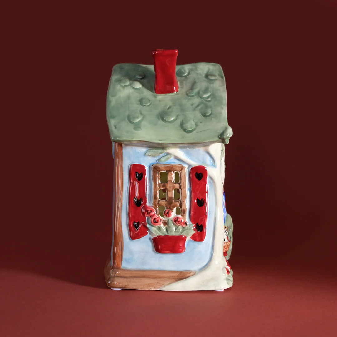 Love Lives Here Candle House - Image 4