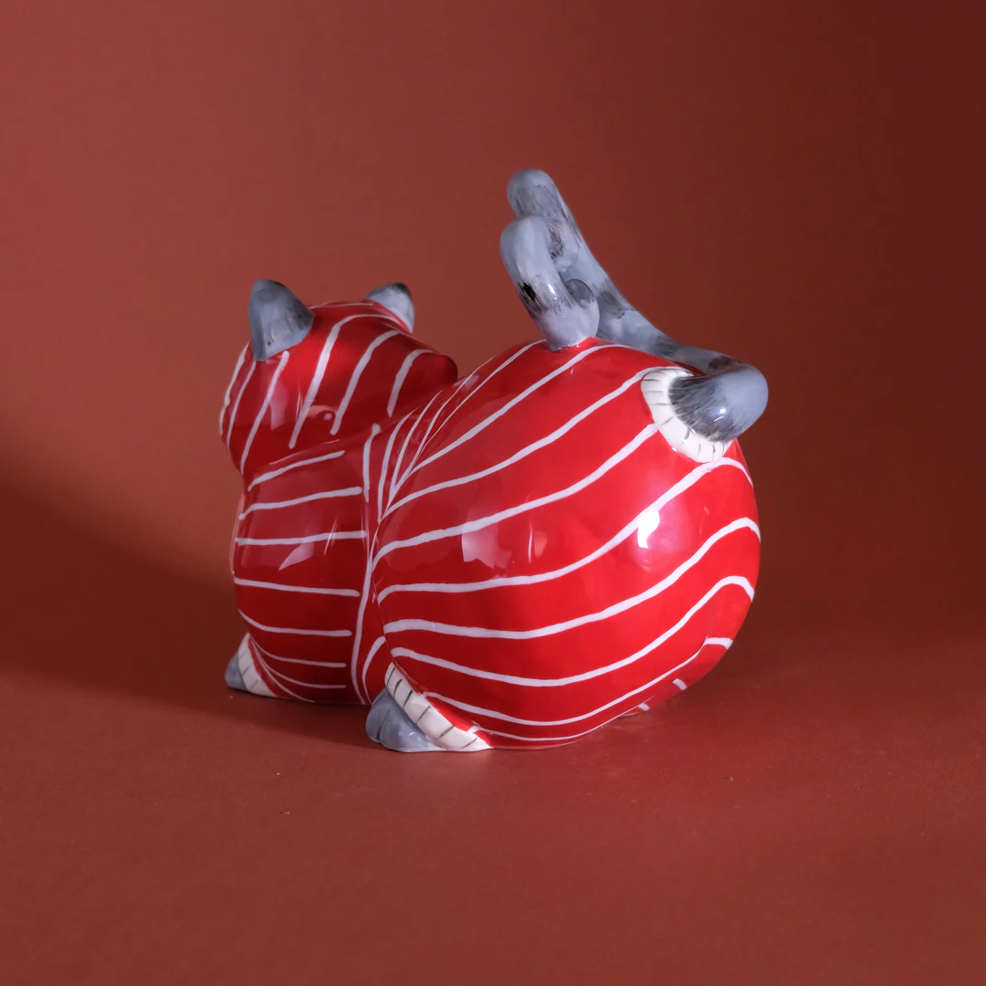 Love Muffin Cat Figurine - Image 3