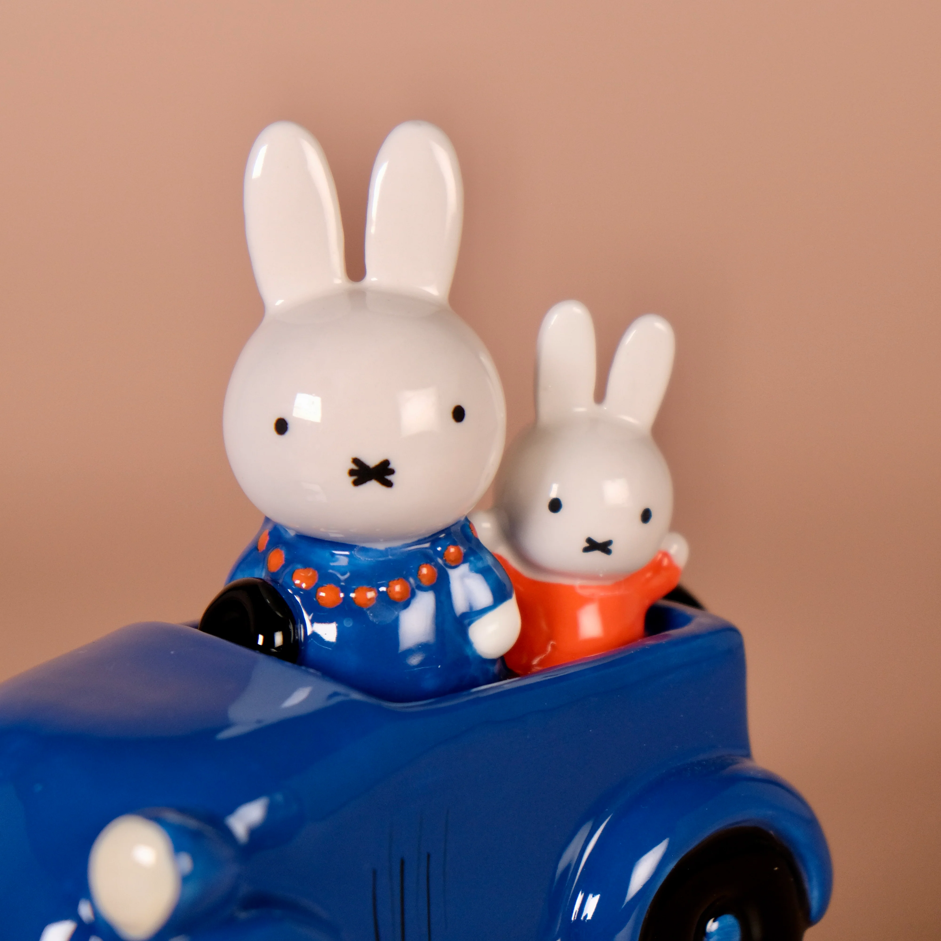 Miffy and Mom Cruising Figurine - Image 6