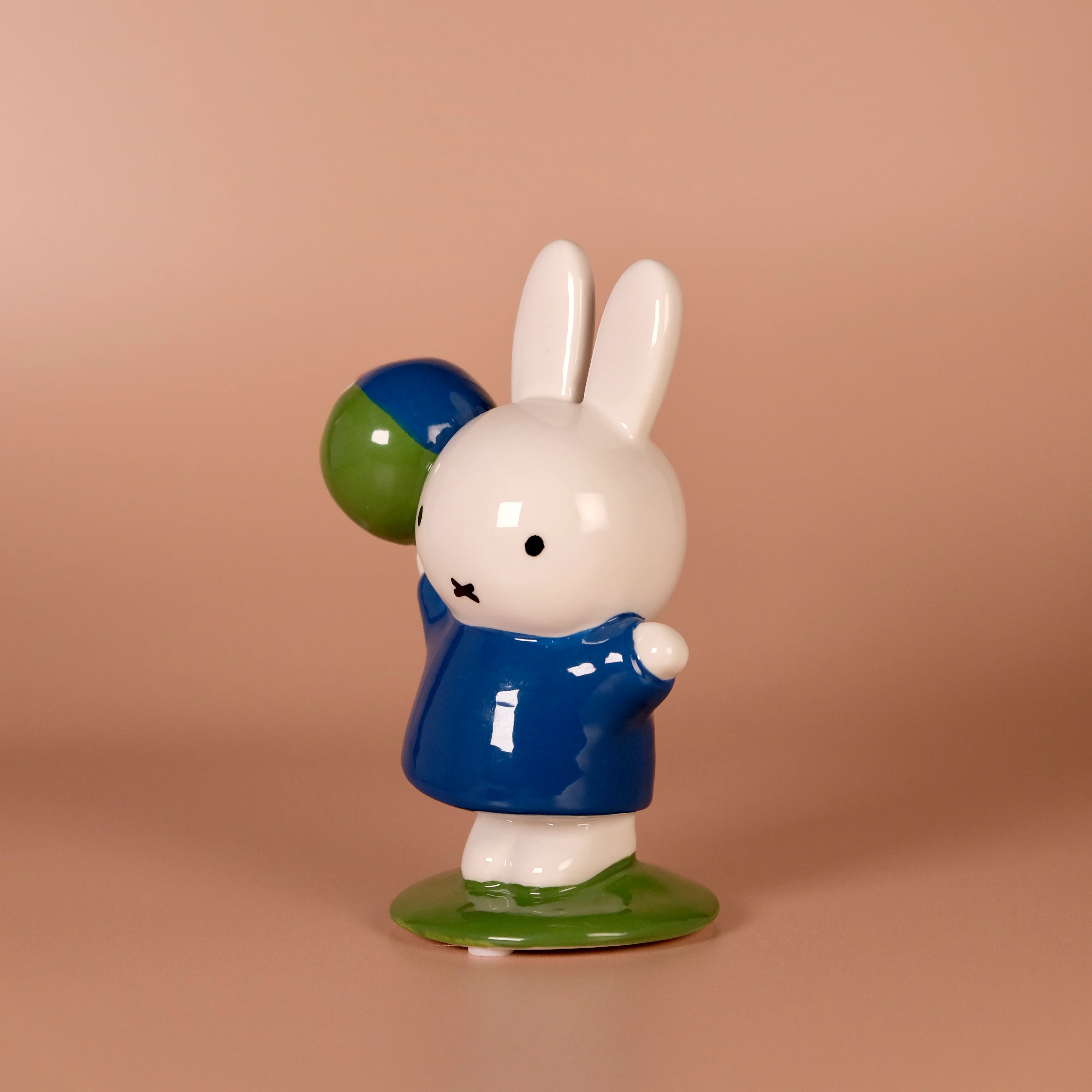 Miffy Beach Ball Figurine - Image 3