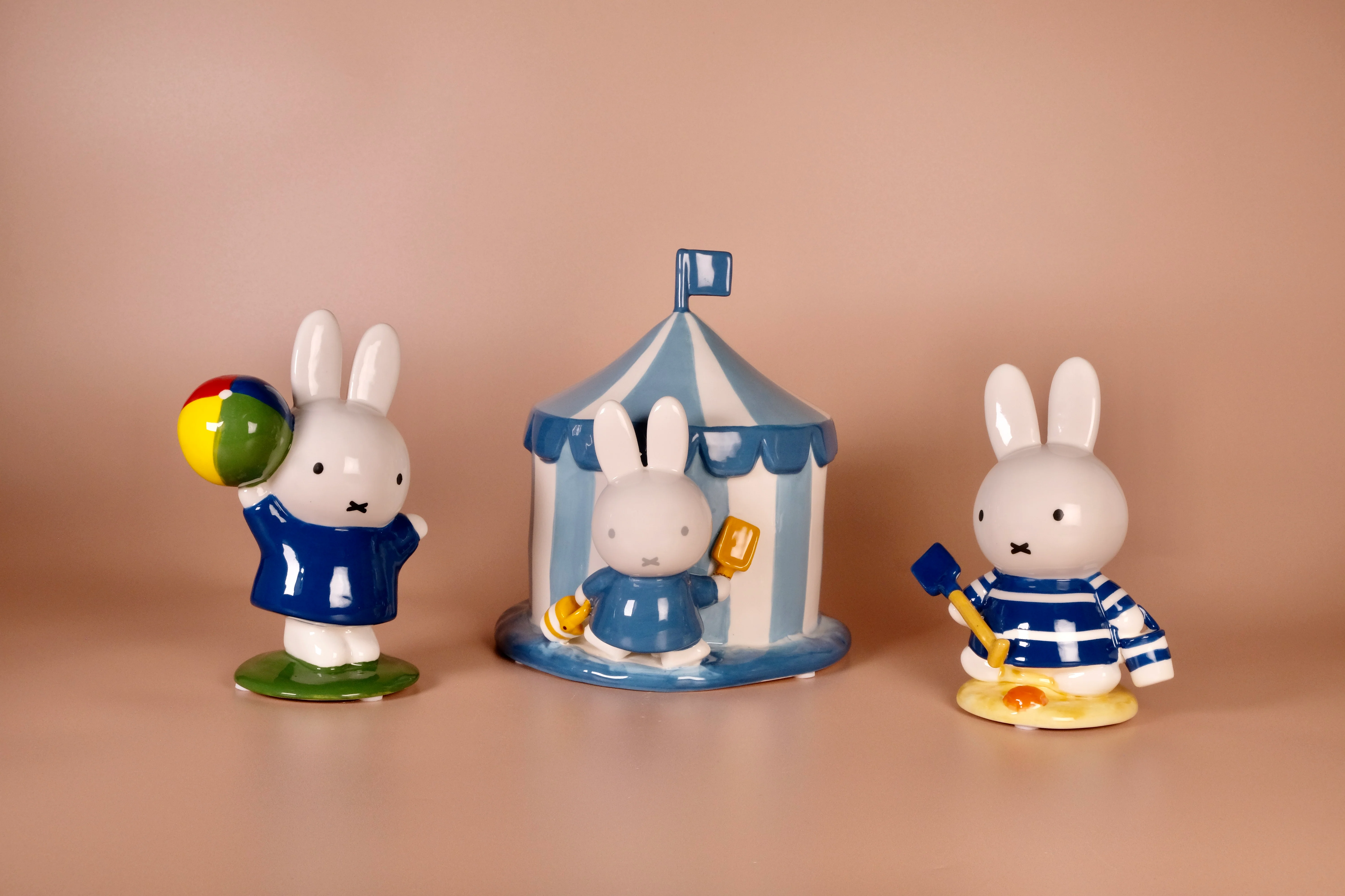 Miffy Beach Ball Figurine - Image 8