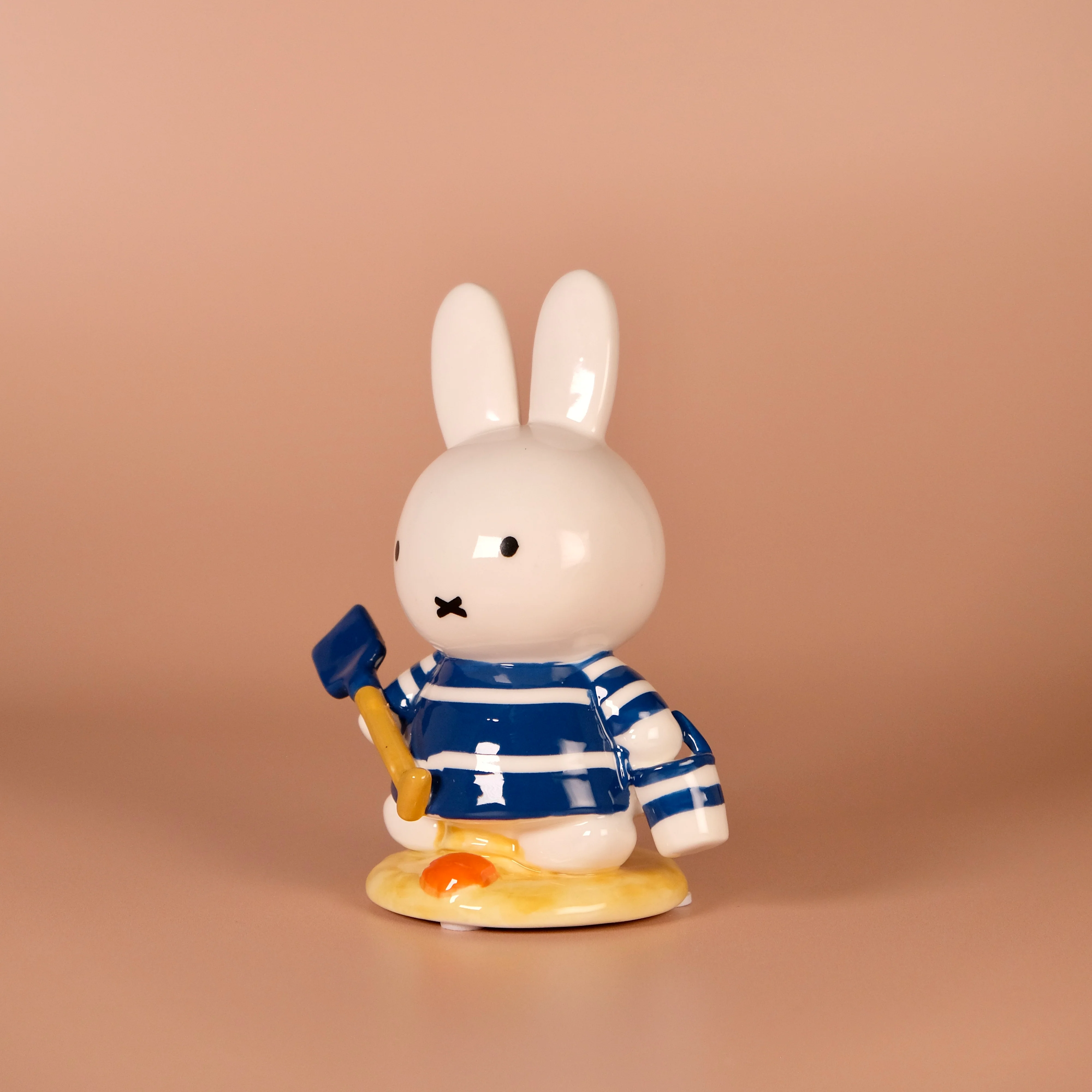 Miffy at the Beach Figurine - Image 3