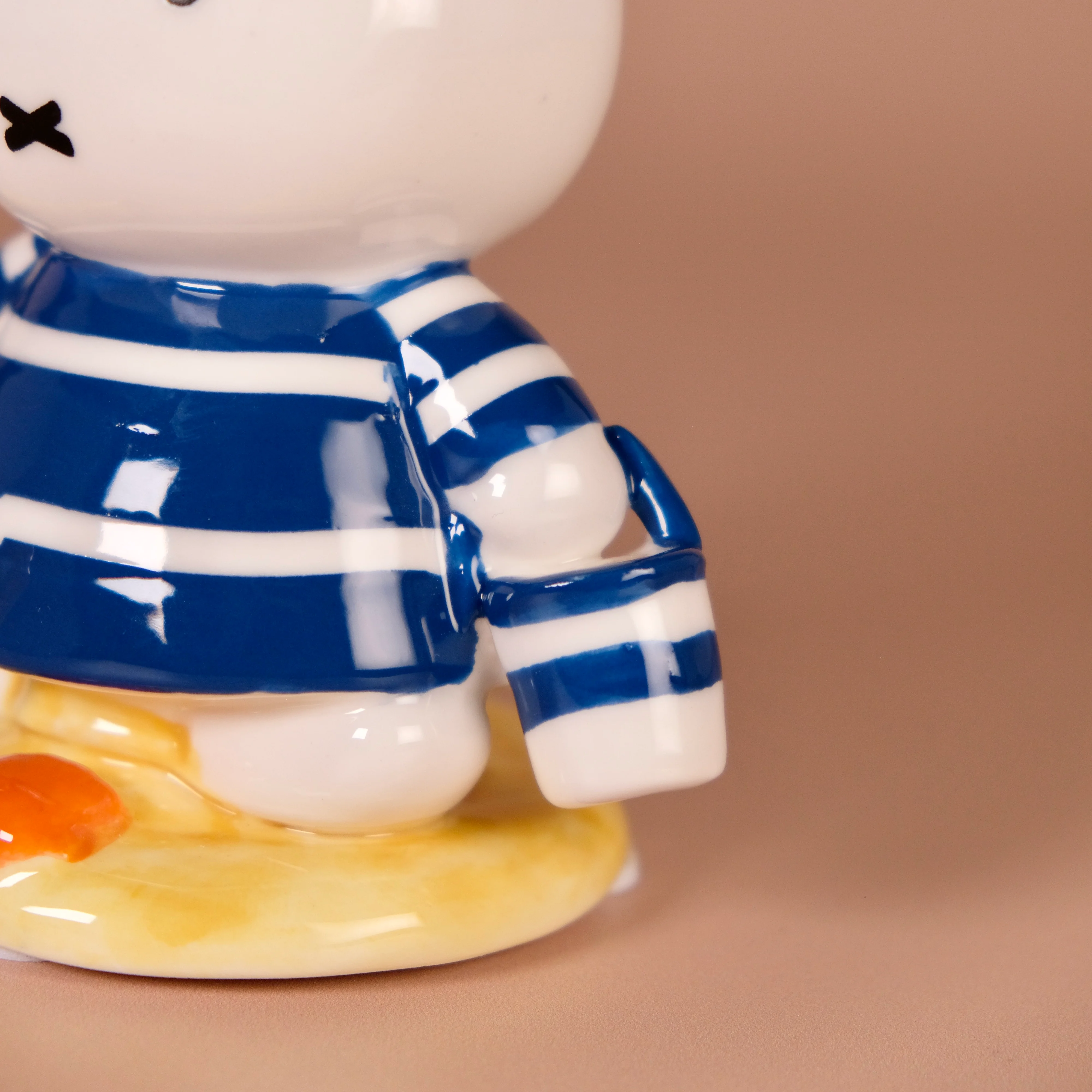 Miffy at the Beach Figurine - Image 7