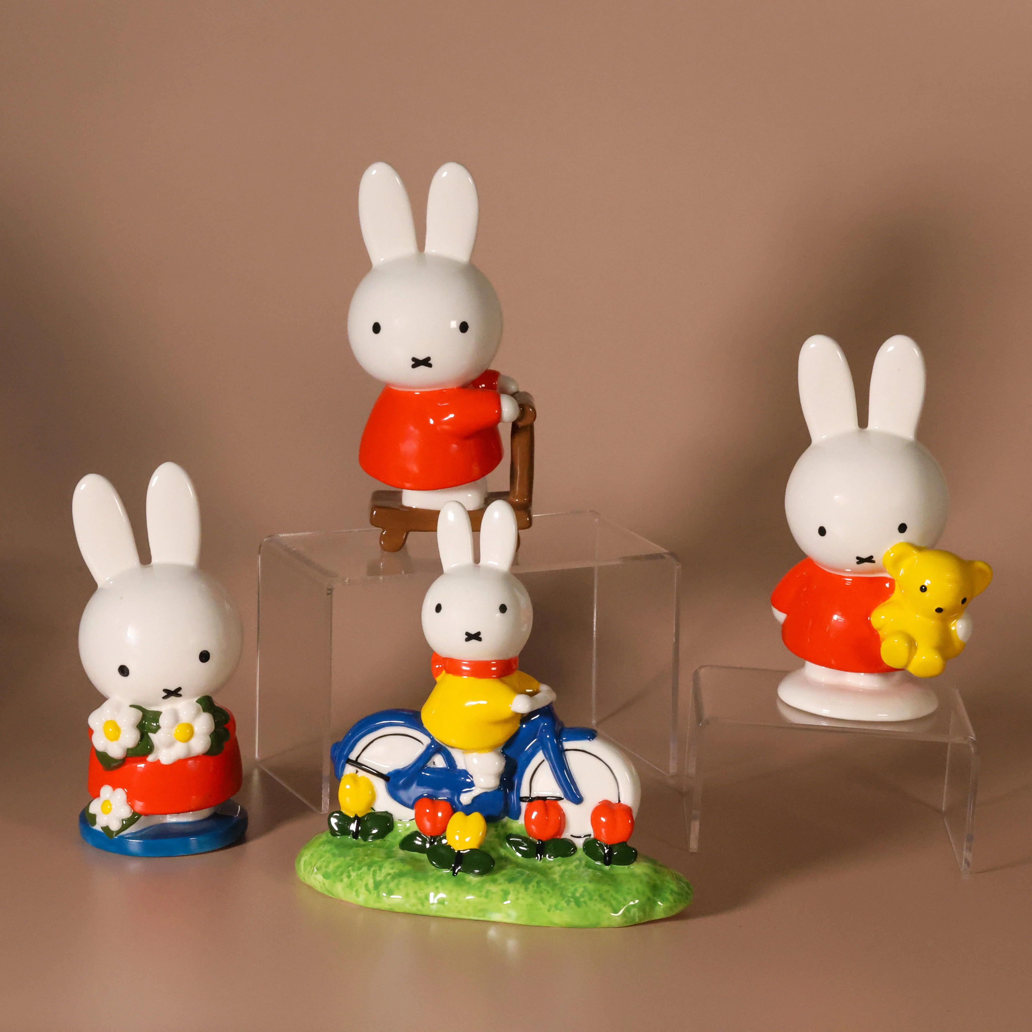 Miffy Tulip Garden Bike Ride Figurine - Image 6