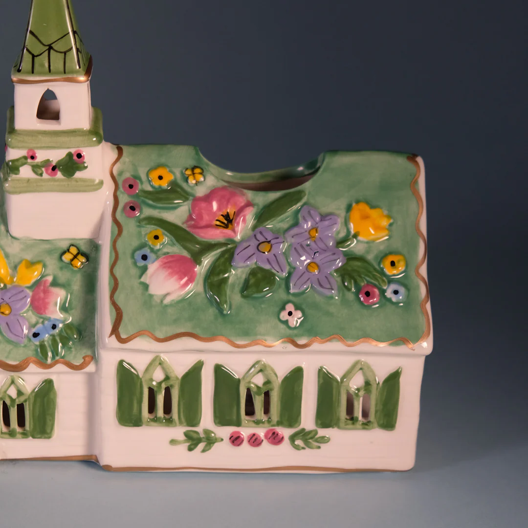 Miracles Church Candle House - Image 8