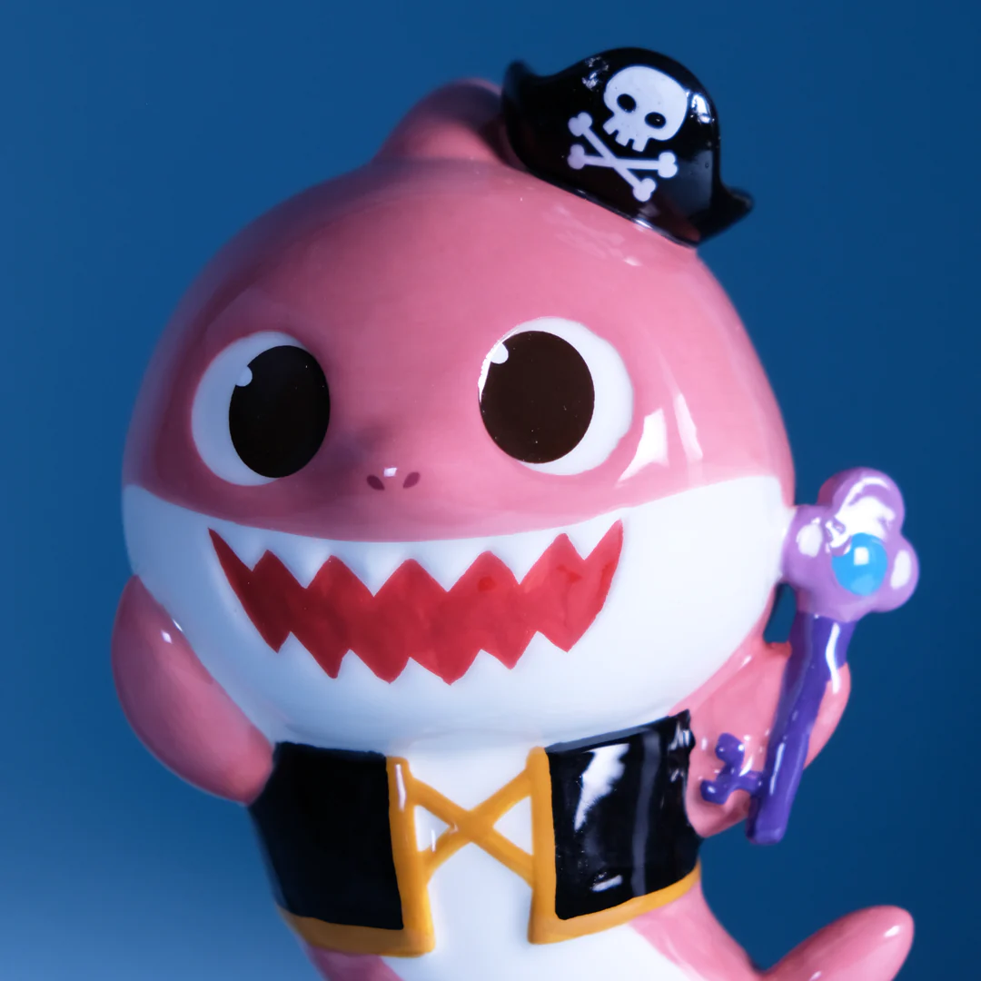 Mommy Shark Pirate Family Figurine - Image 5