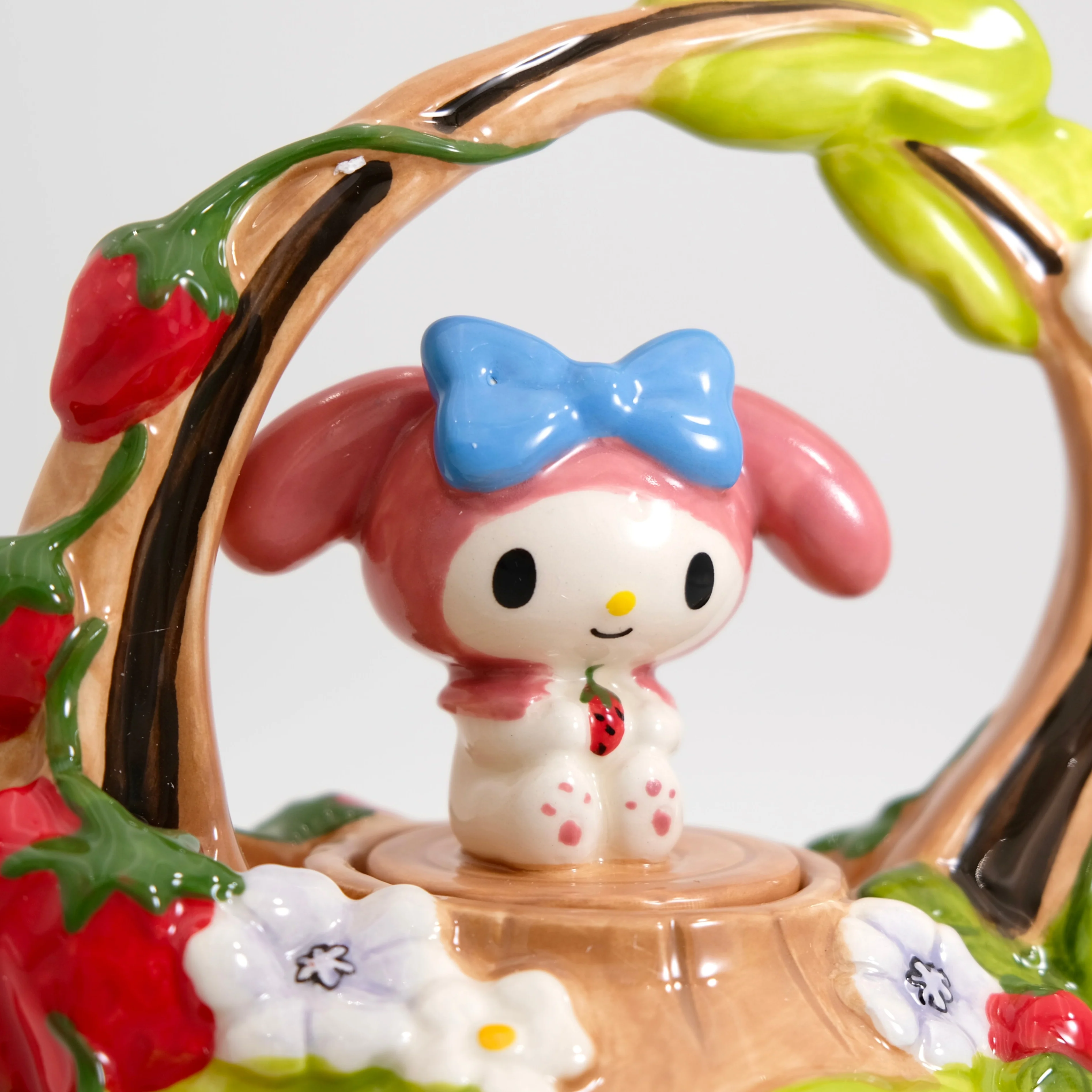 MY MELODY STRAWBERRY GARDEN TEAPOT - Image 4