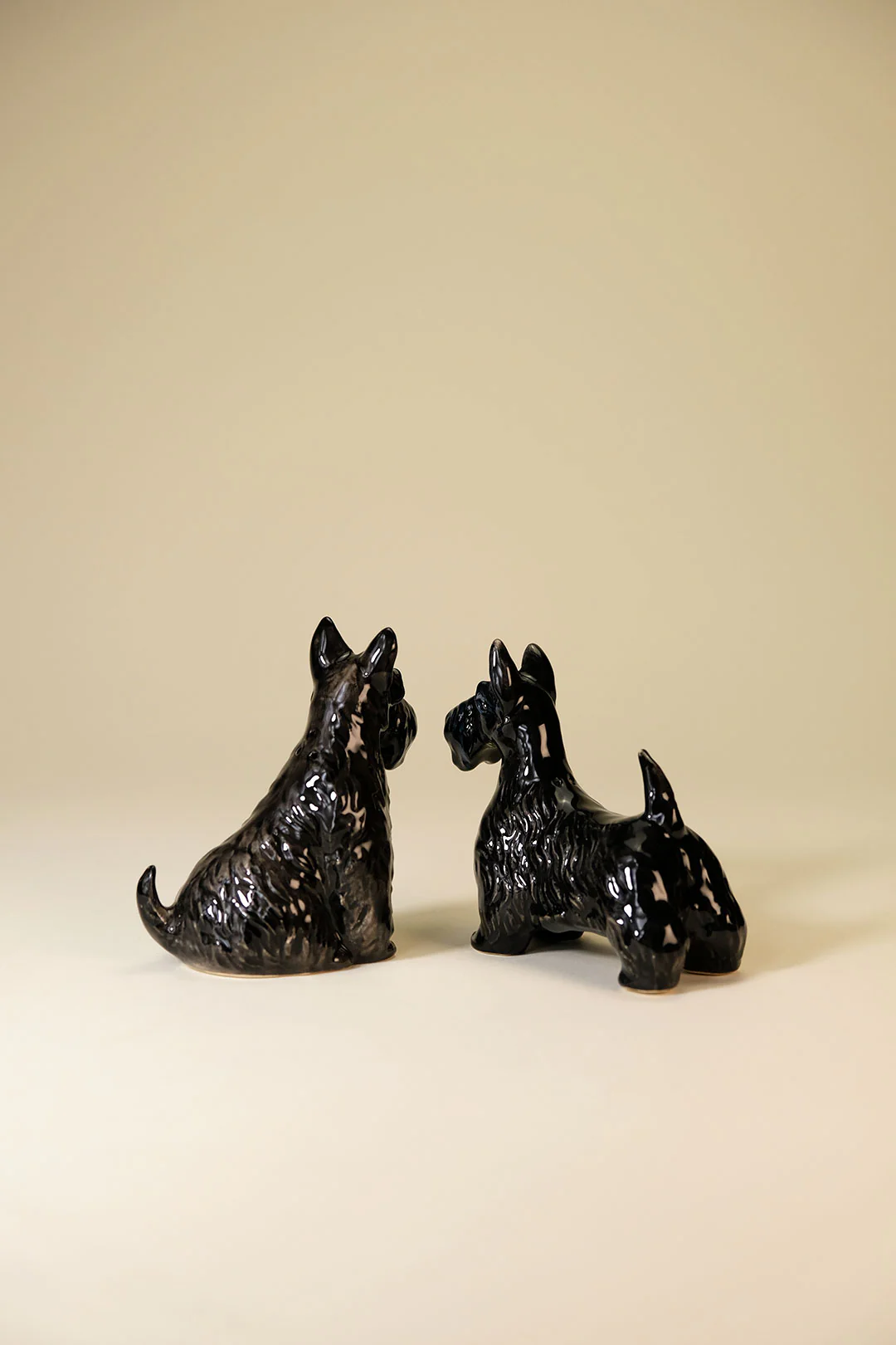 Ozzy Scottie Dog S&P Set - Image 4