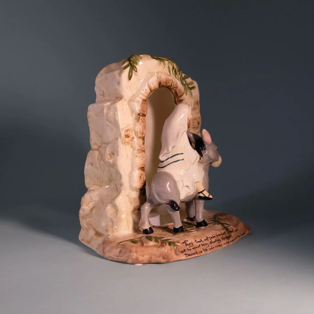 Passion Scene Candle House - Image 2