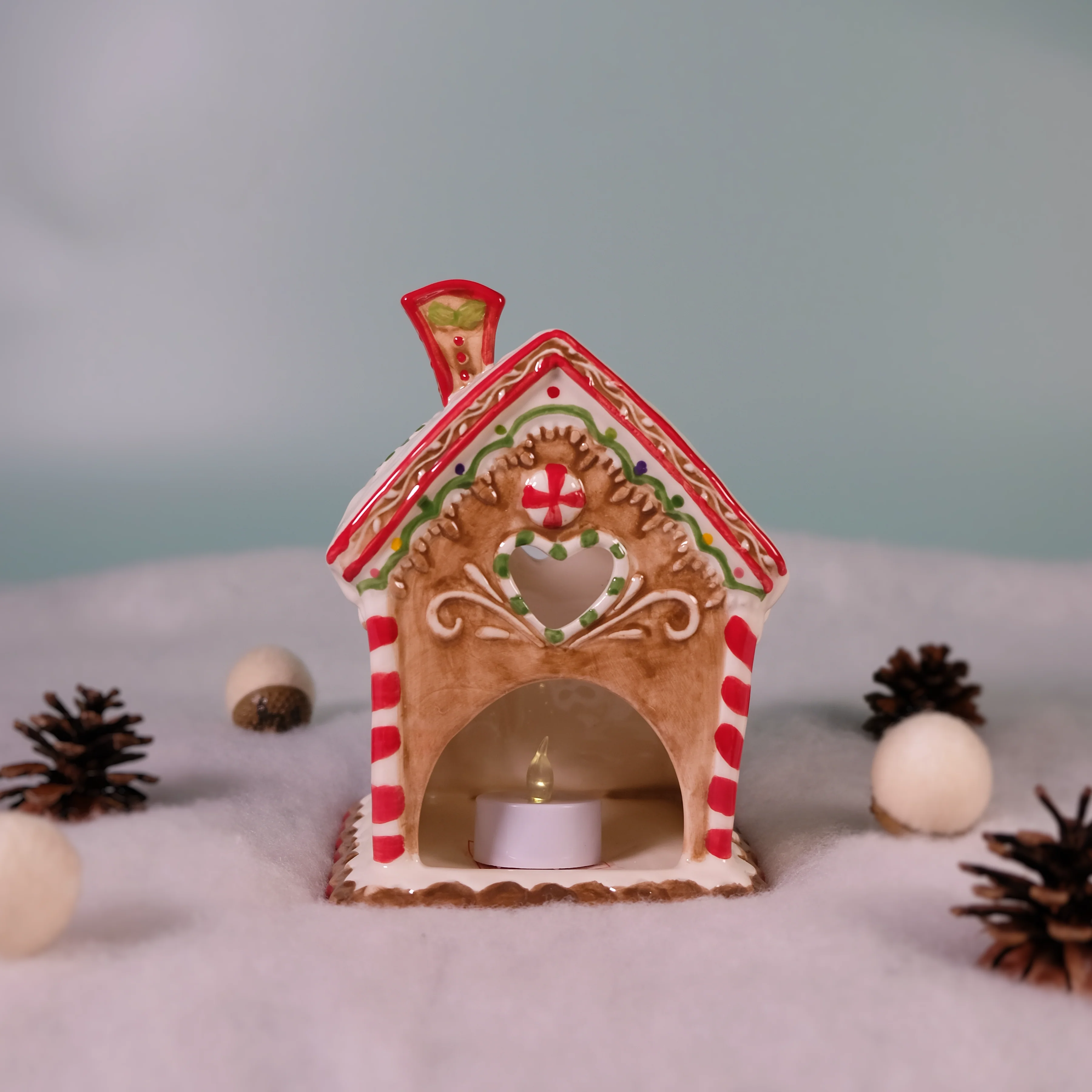 Reindeer Hut Candle House - Image 3
