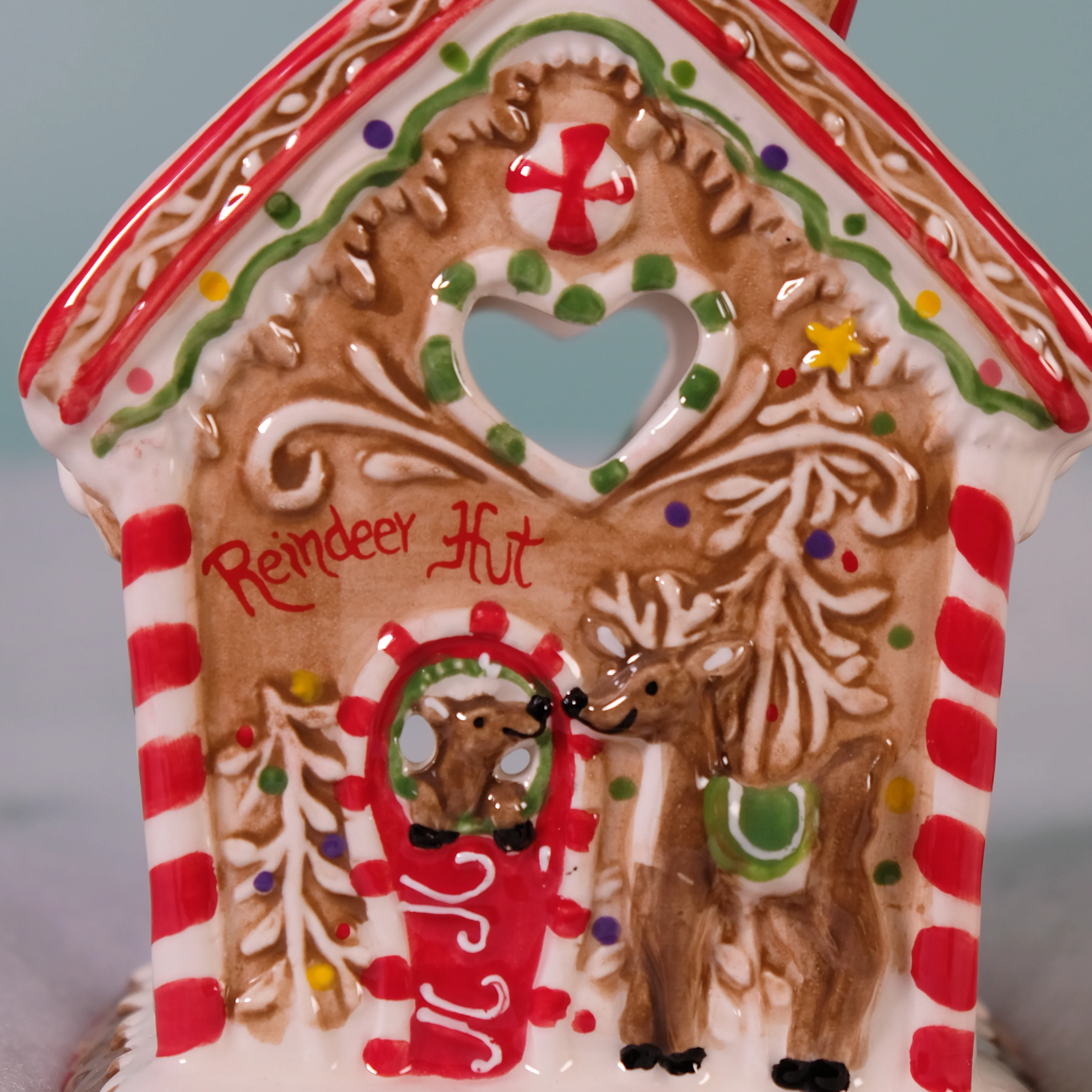 Reindeer Hut Candle House - Image 7