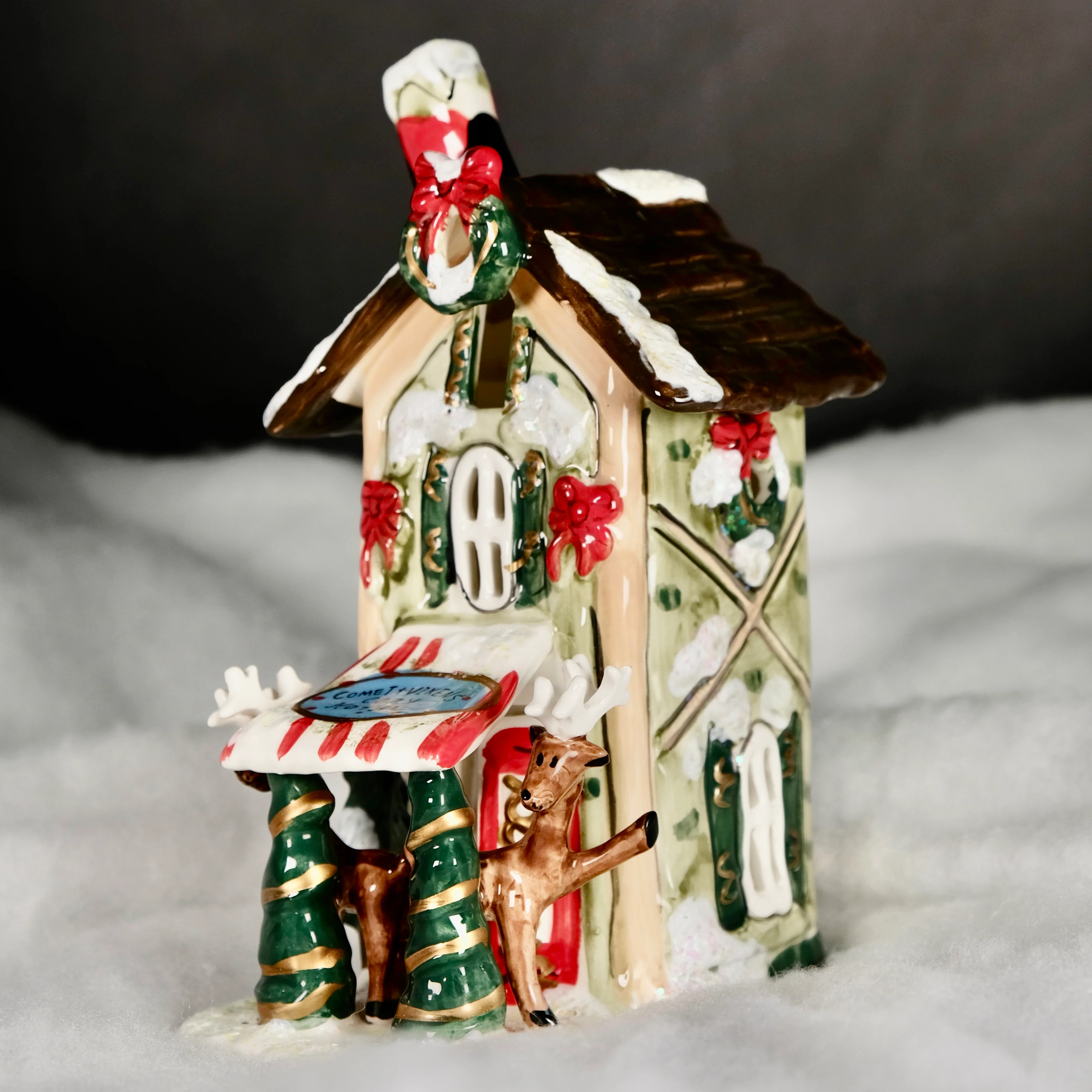 ReindeerVille - Comet & Vixen's Hotel Candle House - Image 2